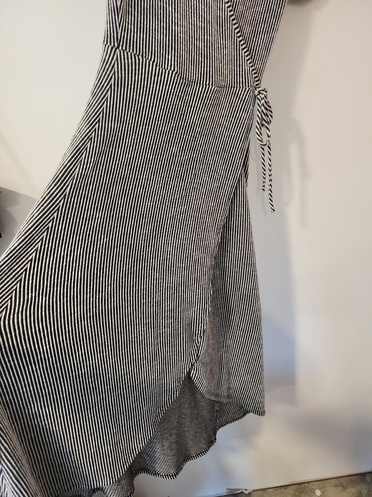 Other Black and White Striped Wrap Dress with Short Sleeves Size M / US 6-8 / IT 42-44 - 2 Thumbnail