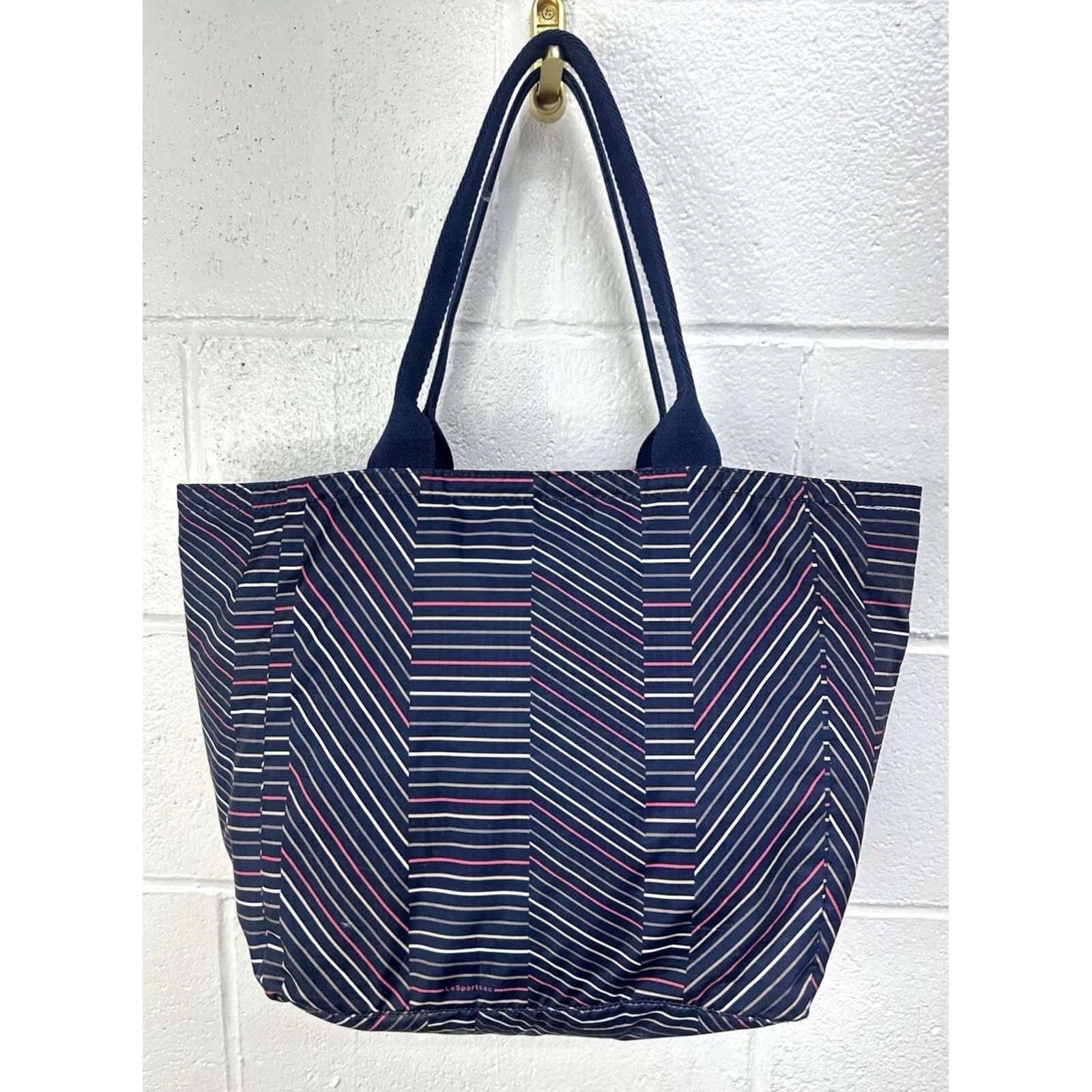 LeSportsac VTG Le Sportsac Large Tote Travel Zip Blue Pink Geometric Size ONE SIZE - 3 Thumbnail