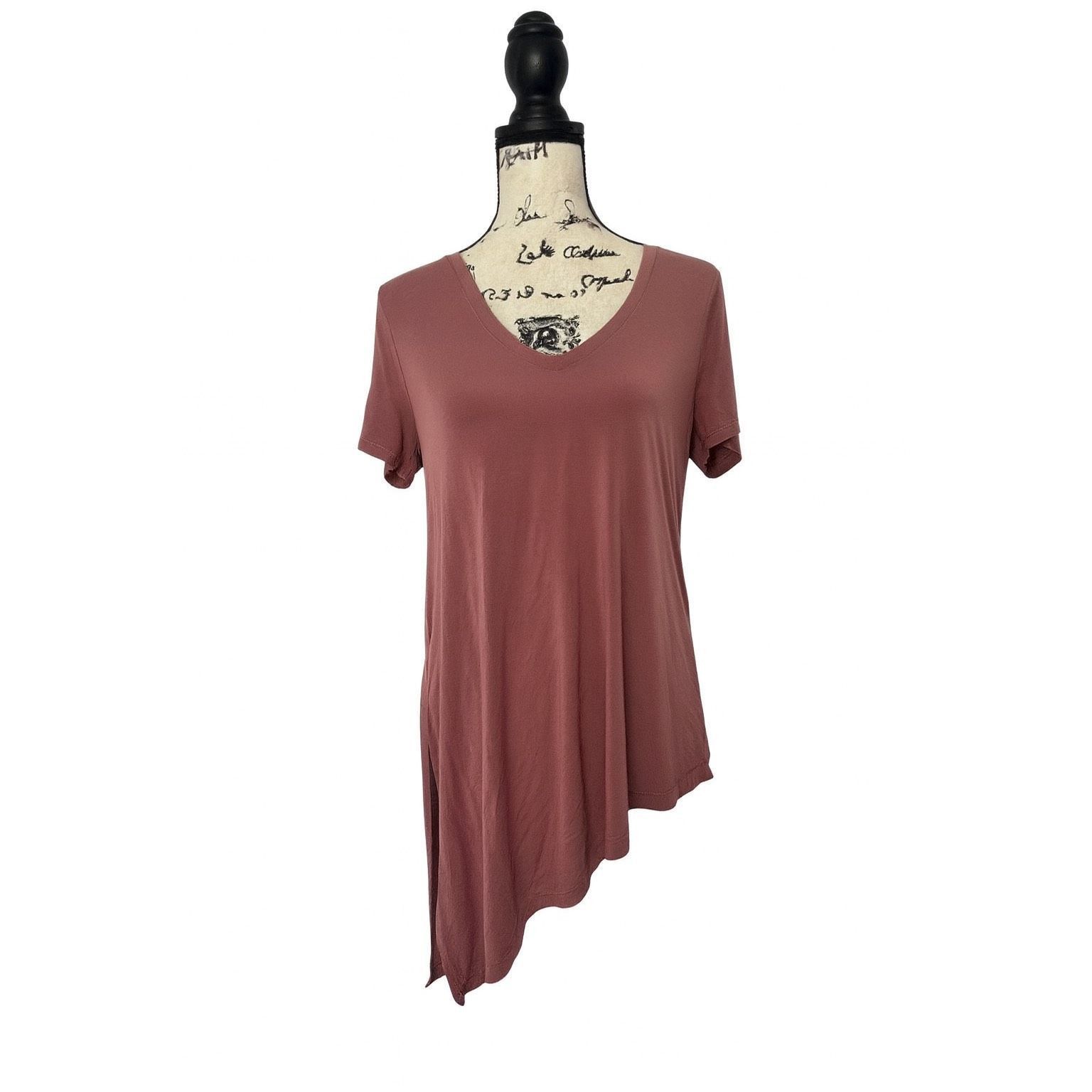 Lululemon Lululemon Dusty Rose Asymmetrical Hem Tee Shirt - Size 4 Size S / US 4 / IT 40 - 1 Thumbnail