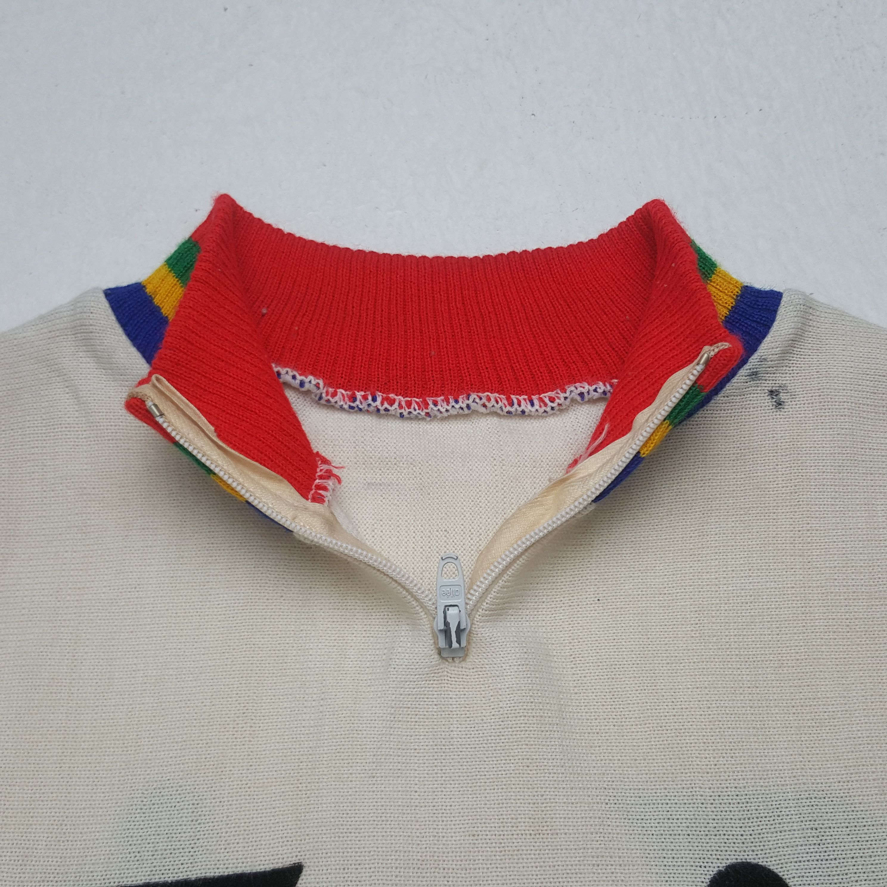 Vintage Vintage Gonin Moquettes Tapis T Retro Cycling Tshirt RR6 Size US XS / EU 42 / 0 - 5 Thumbnail