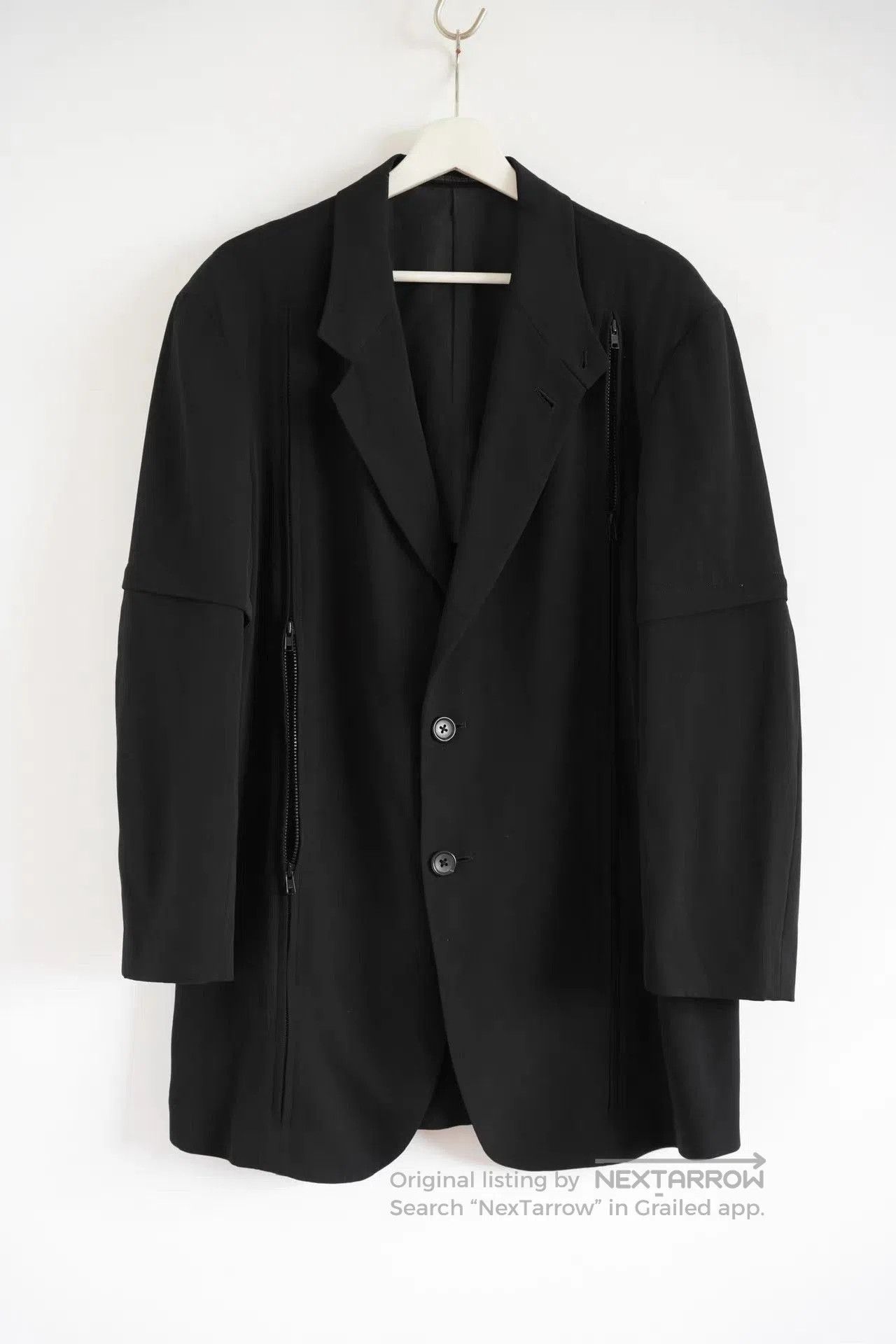 Yohji Yamamoto Black Button. Size US S / EU 44-46 / 1 - 1 Thumbnail