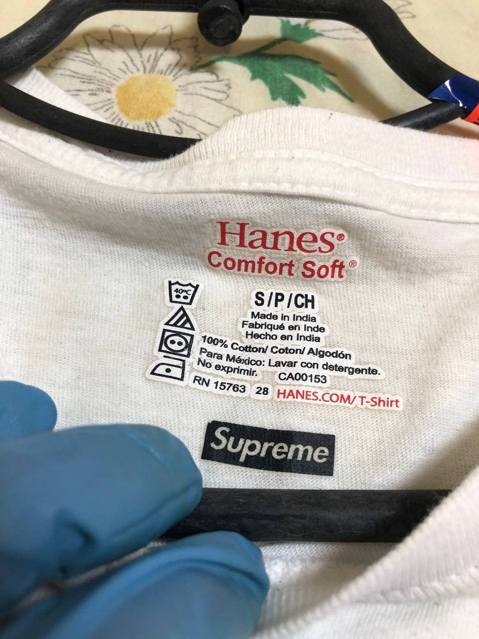Hanes × Supreme Supreme Hanes Classic Tagless Crewneck Logo White T-Shirt Size US S / EU 44-46 / 1 - 3 Thumbnail