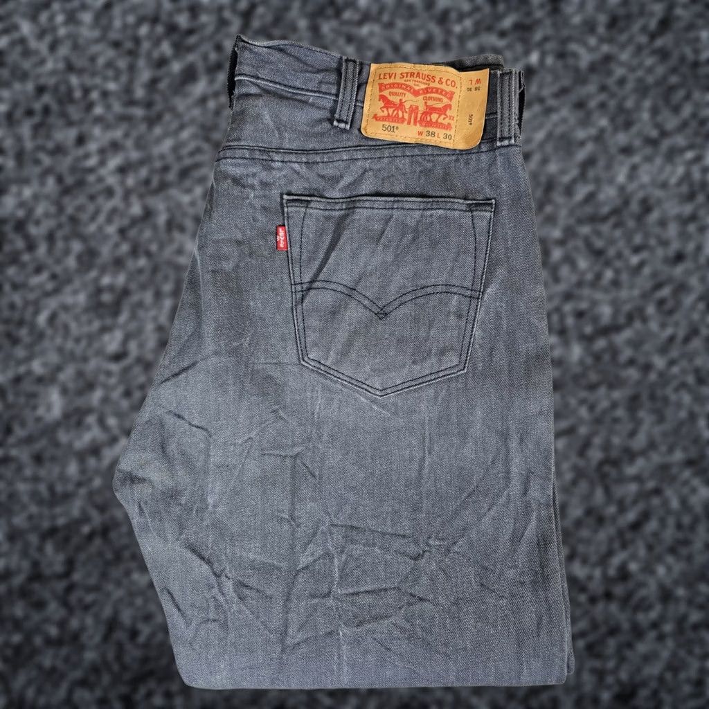 Levi's VINTAGE Levi's 501 Jeans Straight Leg Button Fly Denim Jeans Dark Blue Mens 38x30 - 90s Retro Cotton Regular Style Regular Natural Blue 5-Pocket Mens Size US 38 / EU 54 - 1 Thumbnail