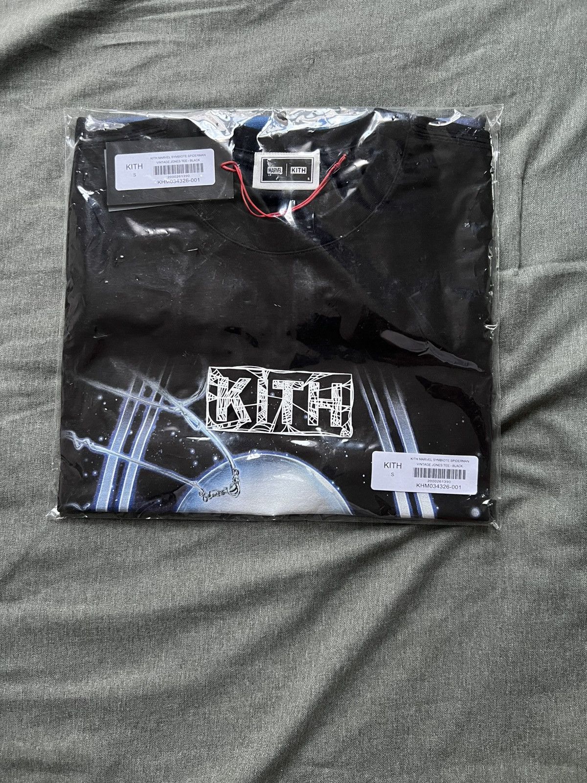 Kith Kith Marvel Symbiote Spider-Man Vintage Tee Size Small Size US S / EU 44-46 / 1 - 1 Thumbnail