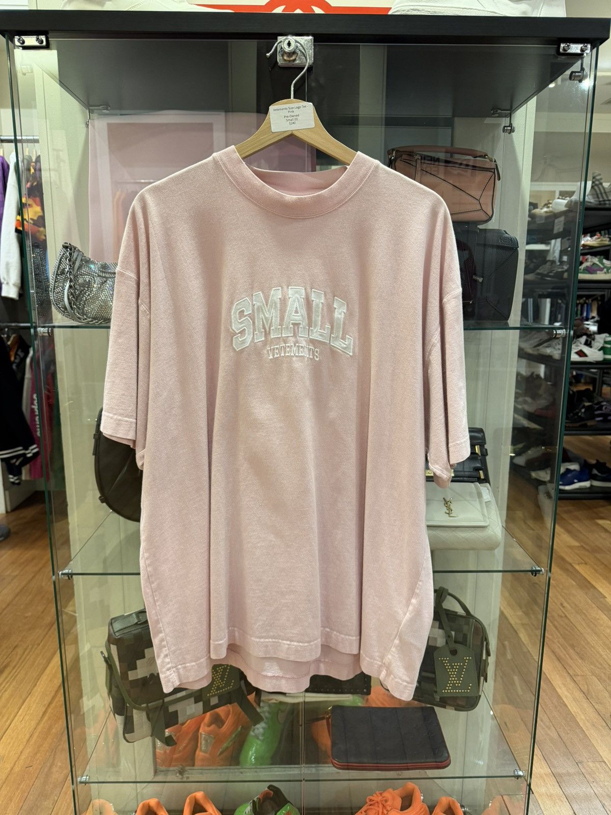 Vetements Vetements Size Logo Tee - Pink Size US S / EU 44-46 / 1 - 1 Thumbnail