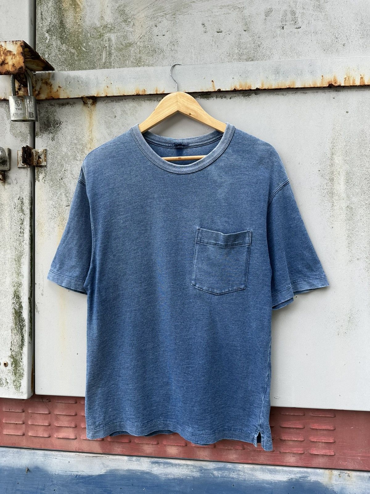 Vintage Vintage THRASHED Sun Faded Pocket Tee Size US M / EU 48-50 / 2 - 1 Thumbnail