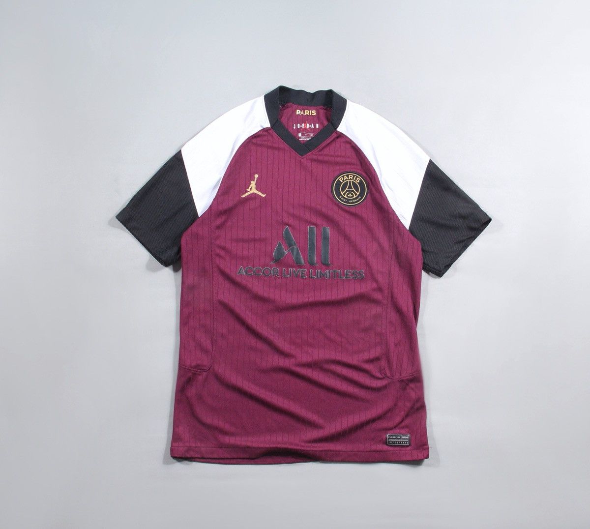 Jordan Brand Air Jordan x PSG Vintage Soccer Football Nike Jersey 90s S Size US S / EU 44-46 / 1 - 1 Thumbnail