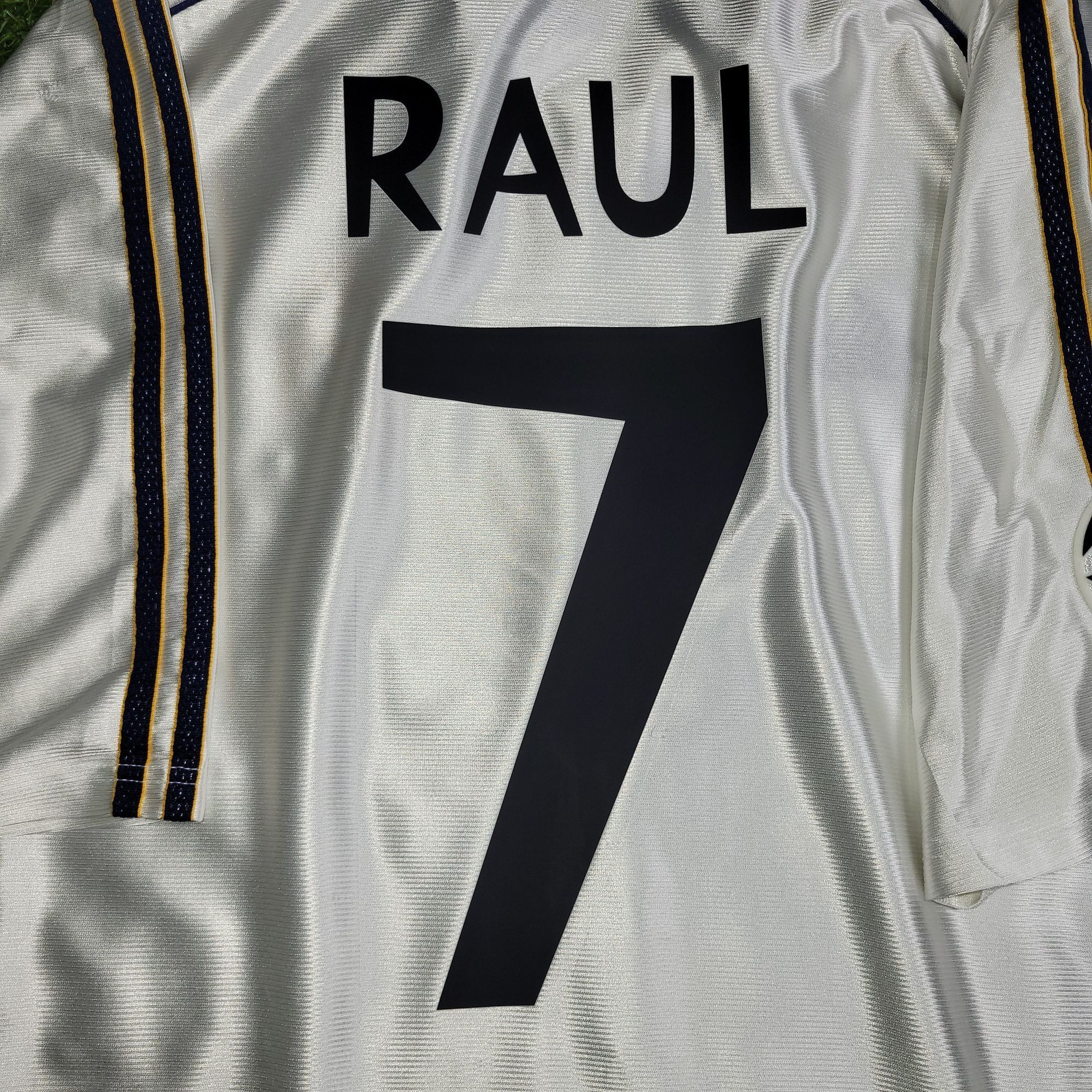 Adidas Raul Real Madrid 1999 2000 UEFA Soccer Jersey L Size US L / EU 52-54 / 3 - 4 Thumbnail