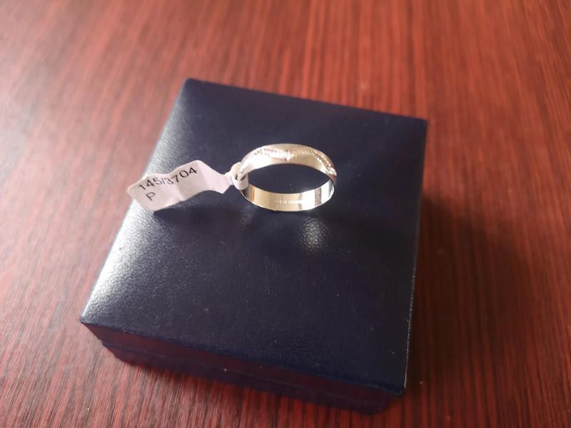 Designer 9ct White Gold Diamond Cut Satin Ring size m Size ONE SIZE - 8 Thumbnail