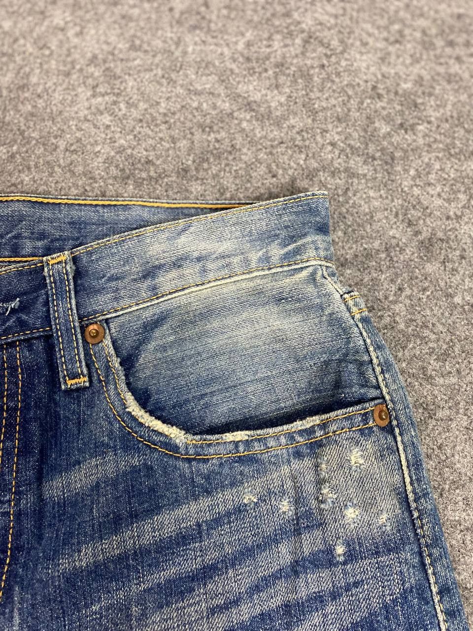 Levi's vintage 90s levis 501 distressed denim nice design Size US 31 - 12 Thumbnail