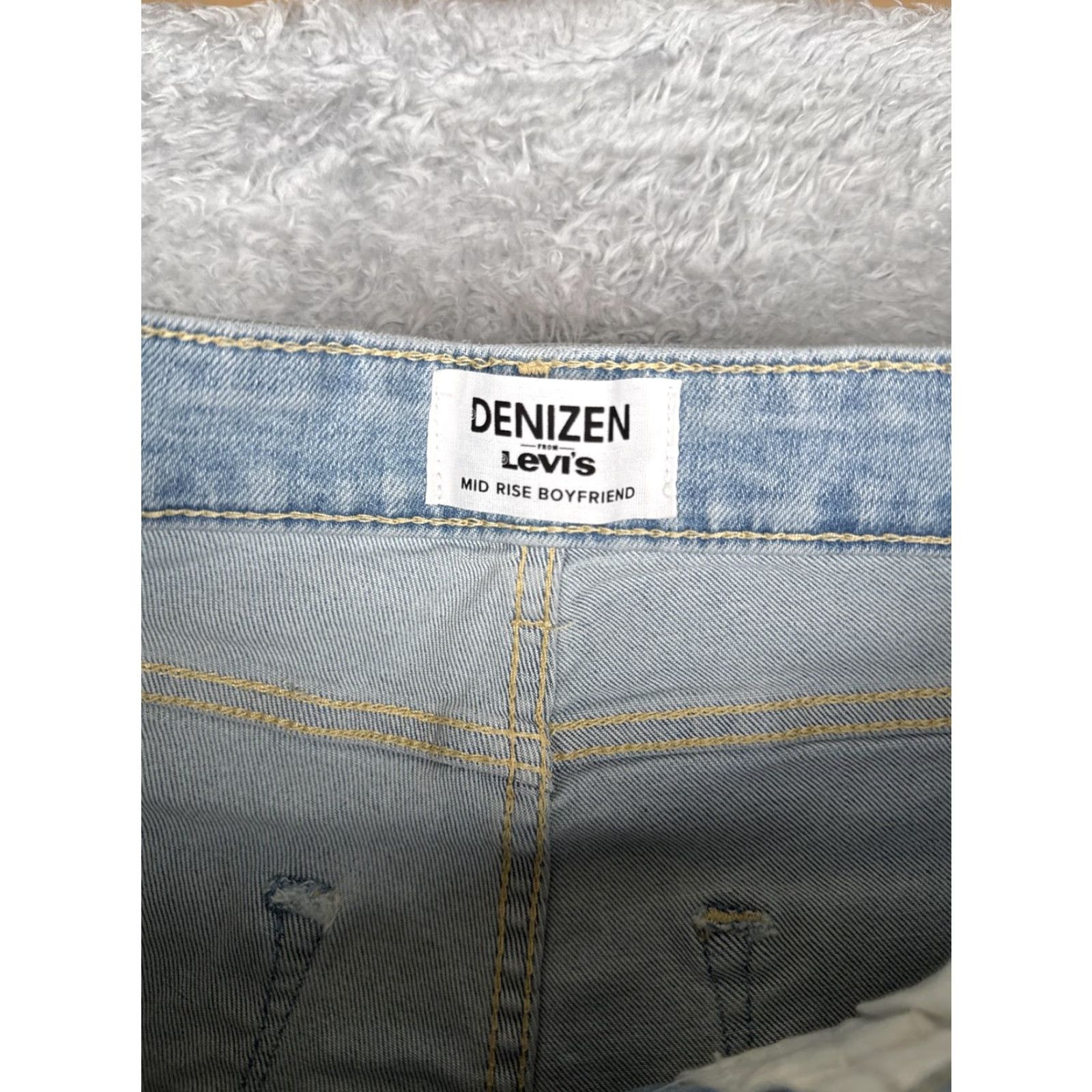 Denizen DENIZEN Levi's Jeans Womens 4 W27 Light Wash Mid Rise Boyfriend Distressed Denim Jeans 5-Pocket Stretch Cuffed Relaxed Modern Daywear Womens Size 27" / US 4 / IT 40 - 6 Thumbnail