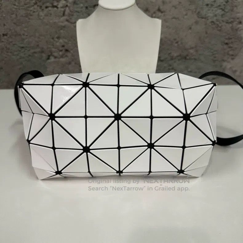 Issey Miyake Issey Miyake White Handbag Size ONE SIZE - 2 Thumbnail
