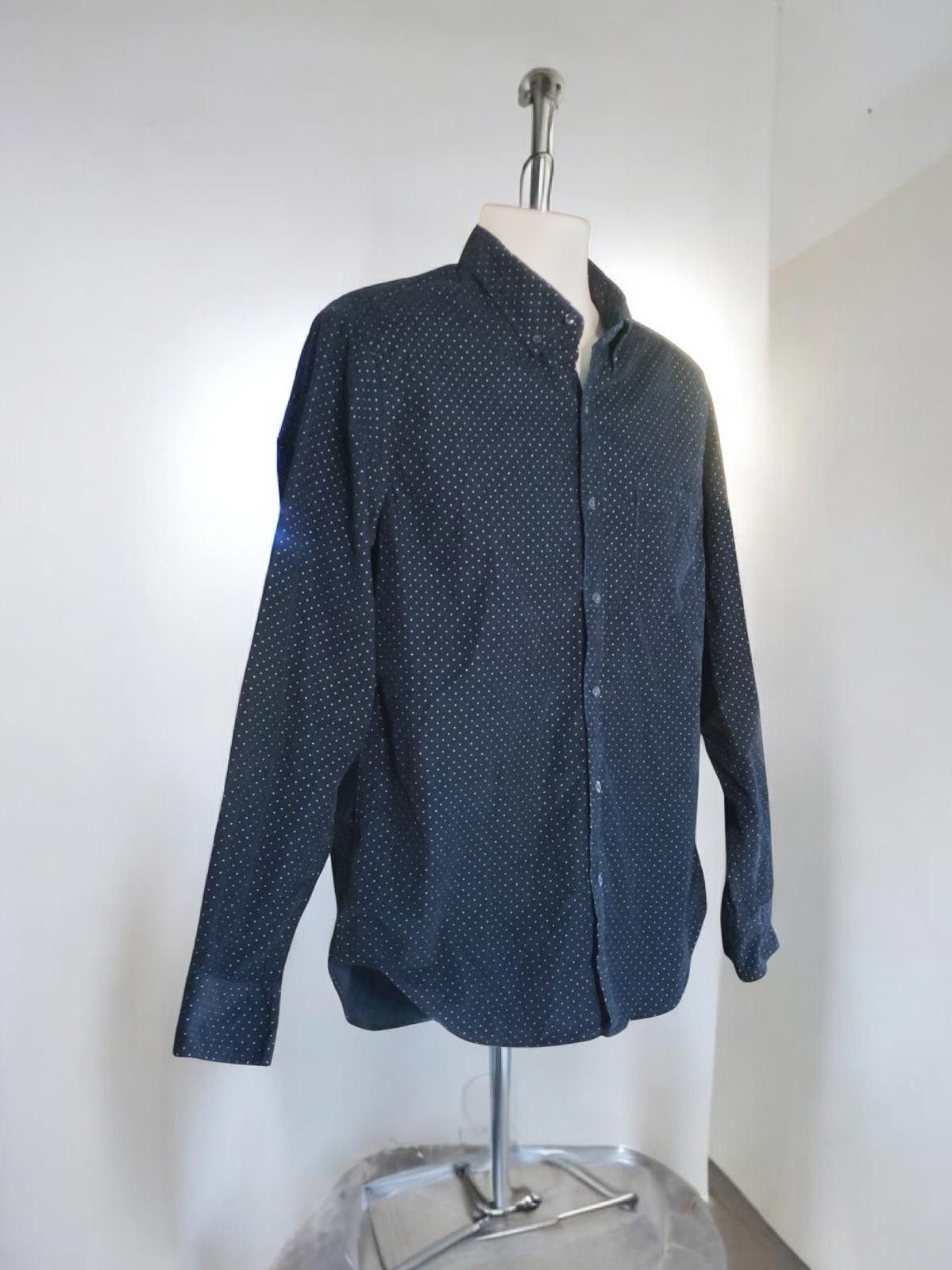 J.Crew J.Crew Navy Blue Corduroy Shirt with White Dots - Size Large Size US L / EU 52-54 / 3 - 4 Thumbnail