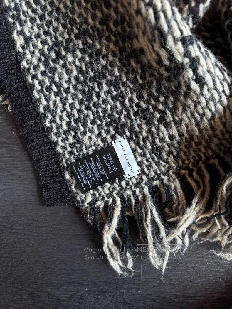 Dries Van Noten Dries Van Noten Brown Single-Side Frayed Wool Scarf Size ONE SIZE - 4 Thumbnail