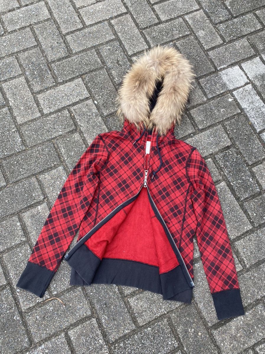 Japanese Brand Japanese Red Tartan Furr Hoodie Punk Emo Gothic Grunge Style Size M / US 6-8 / IT 42-44 - 3 Thumbnail