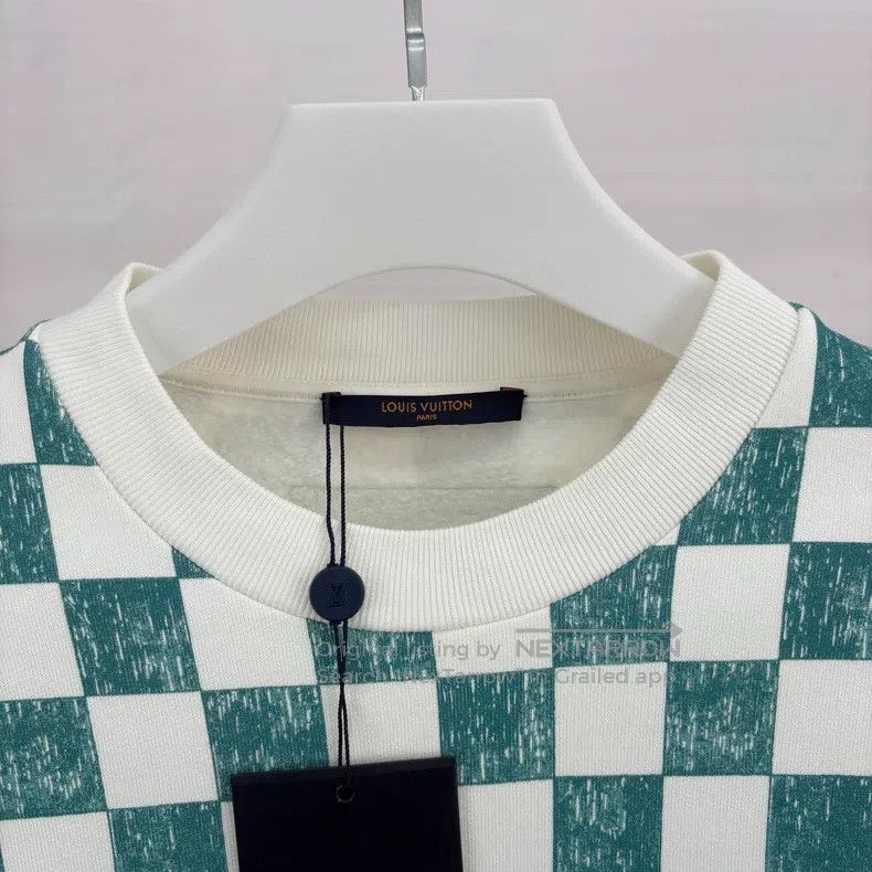 Louis Vuitton Louis Vuitton White and green checkerboard sweatshirt Size US M / EU 48-50 / 2 - 3 Thumbnail