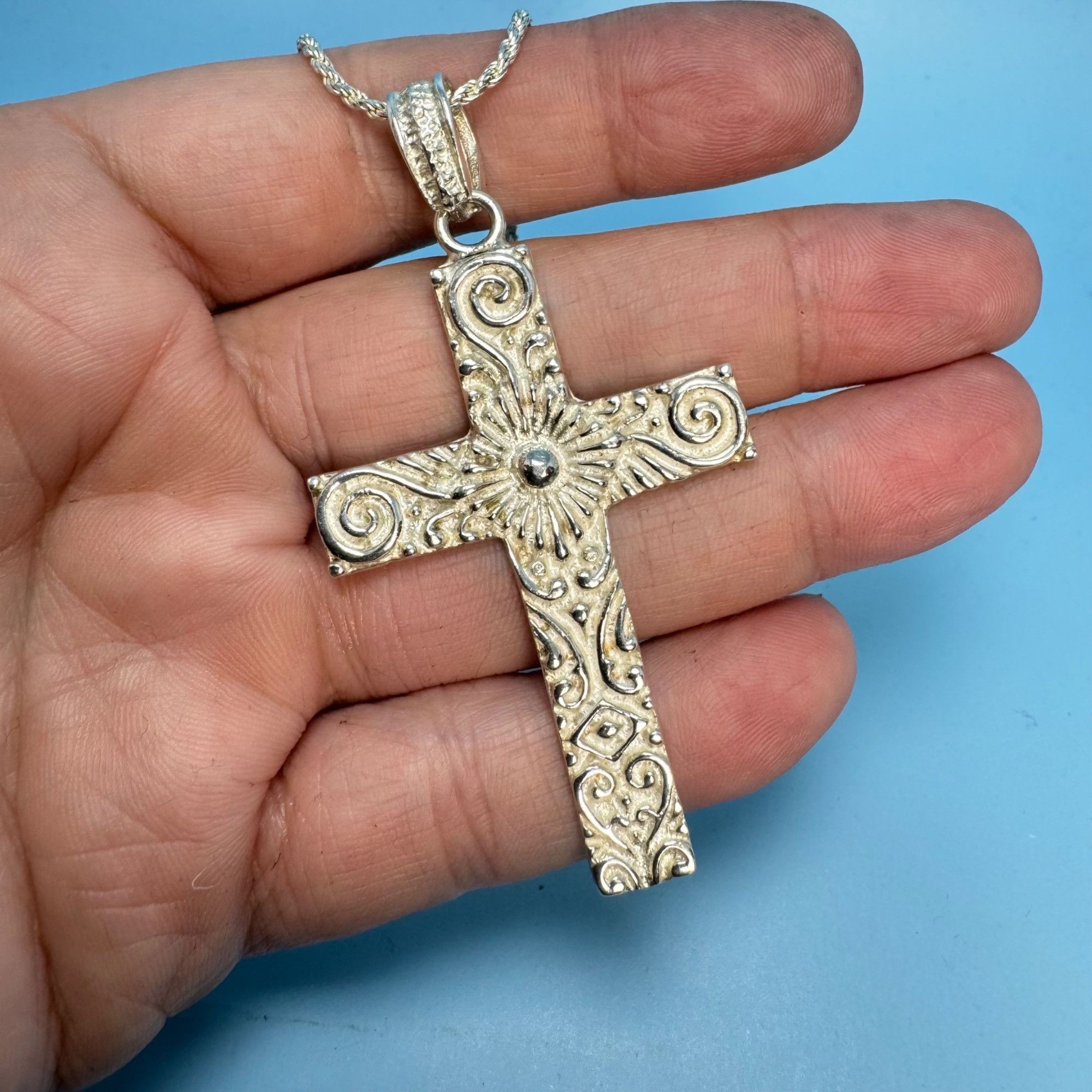 Other VTG Solid Sterling Silver 925 Textured Cross Pendant Necklac Size ONE SIZE - 2 Thumbnail