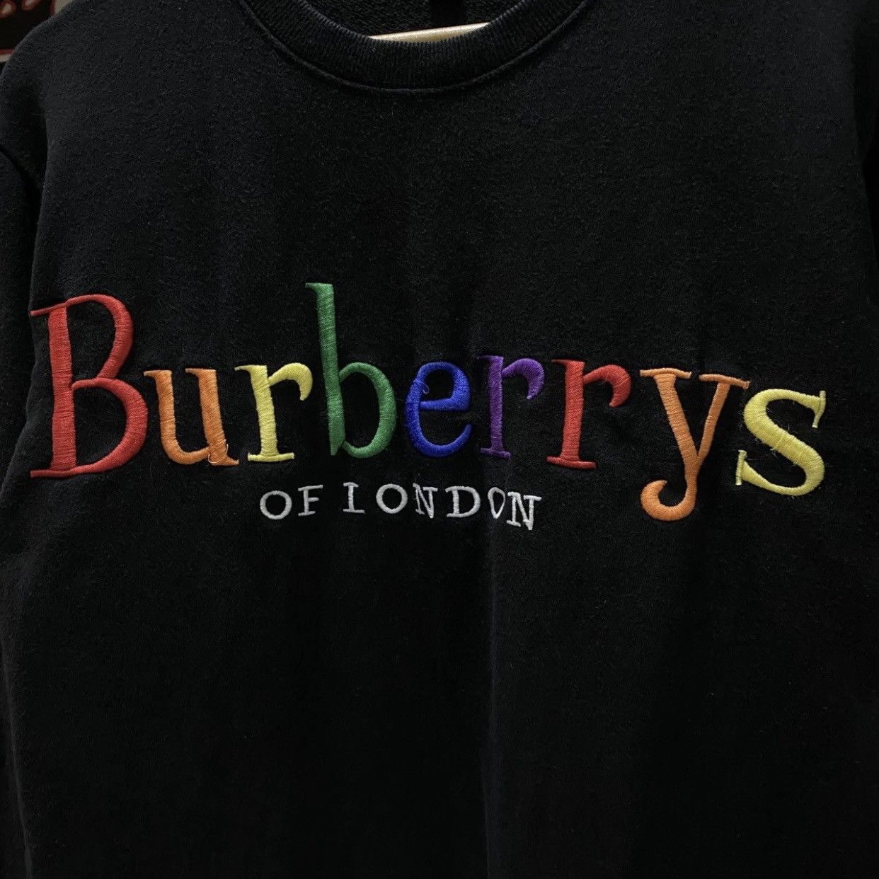 Burberry Burberrys Of London Rainbow Embroidered Spellout Crewneck Size US L / EU 52-54 / 3 - 5 Thumbnail