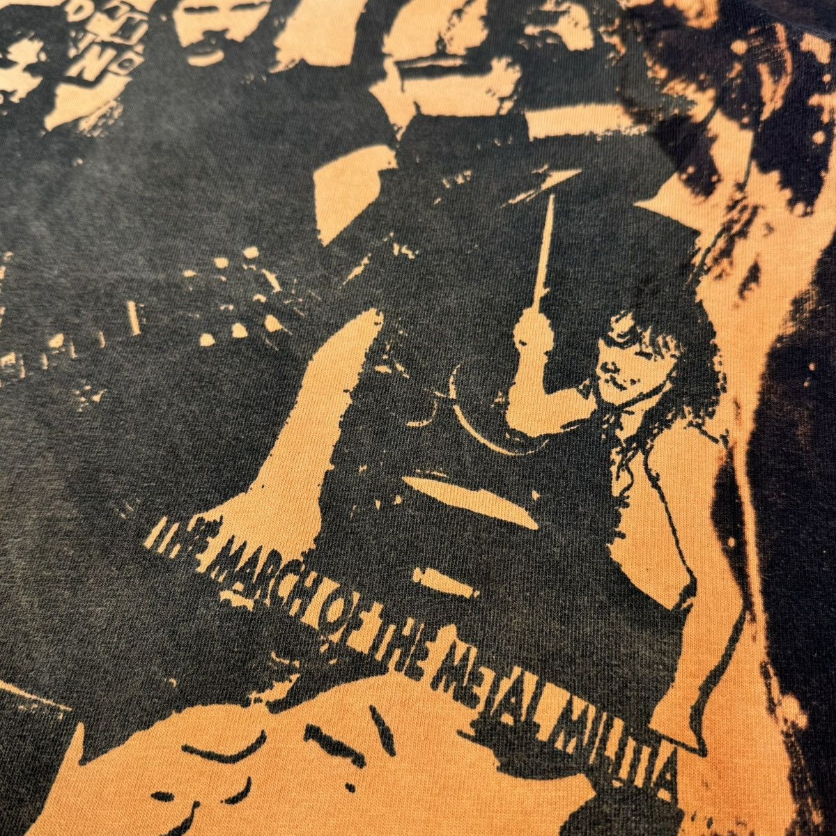 Band Tees Vintage Late 90s Metallica Bleached All Over Euro T Shirt Size US L / EU 52-54 / 3 - 7 Thumbnail