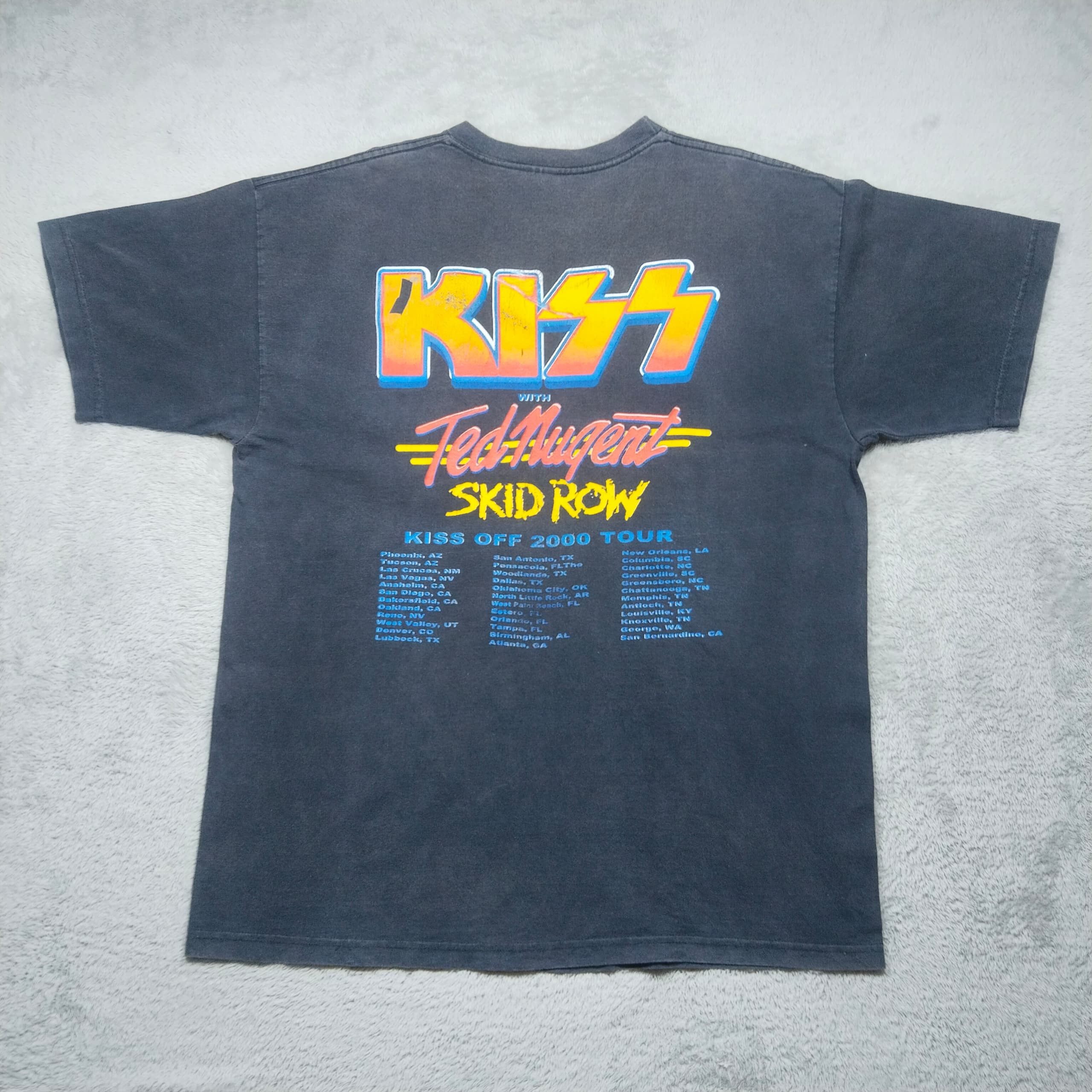 Band Tees × KISS × Vintage VINTAGE DISTRESSED KISS OFF 2000 TOUR T SHIRT Size US XL / EU 56 / 4 - 2 Thumbnail