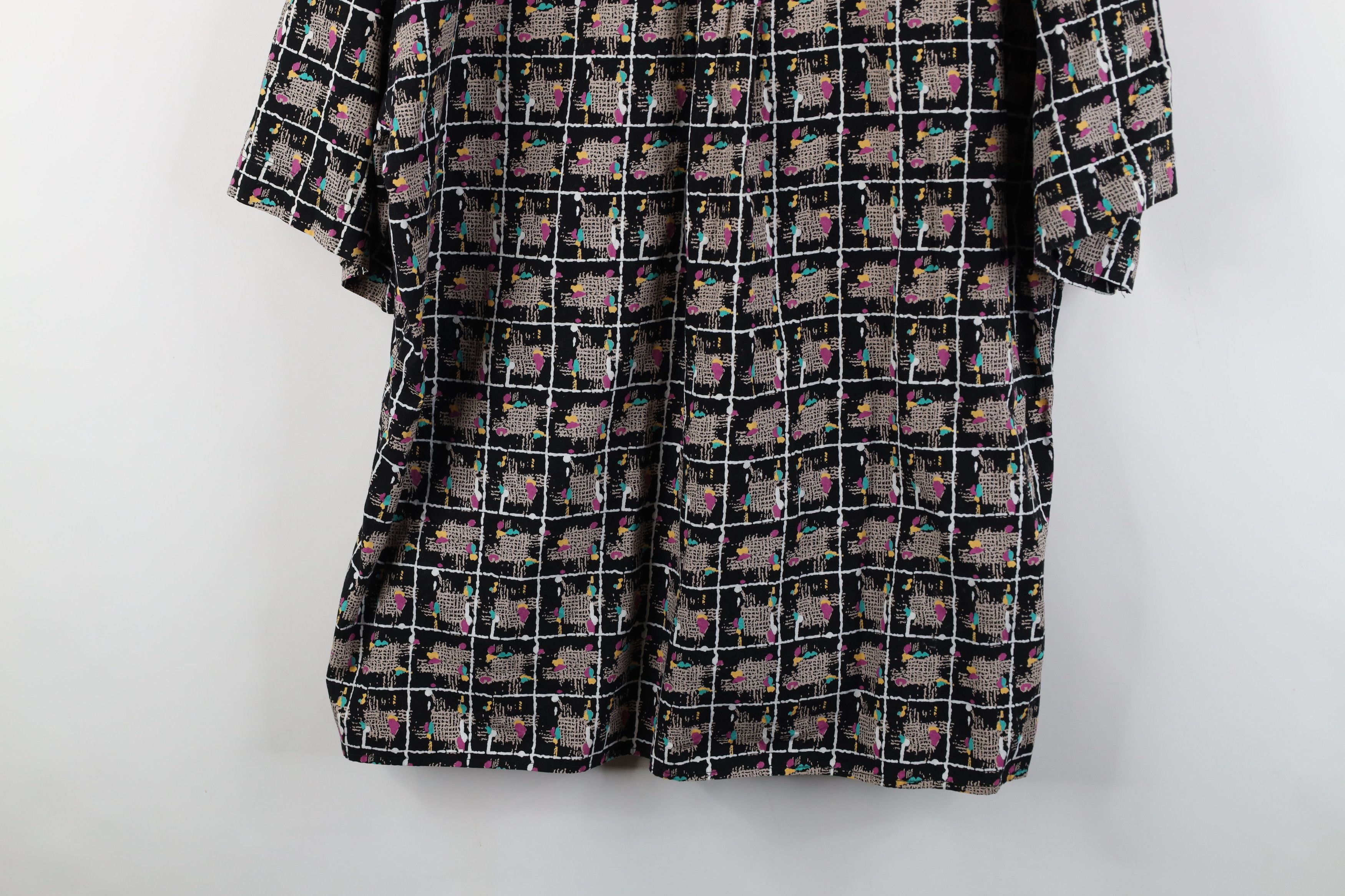 Vintage Vintage 90s Streetwear Paint Splatter Collared Button Shirt Size US XL / EU 56 / 4 - 11 Thumbnail