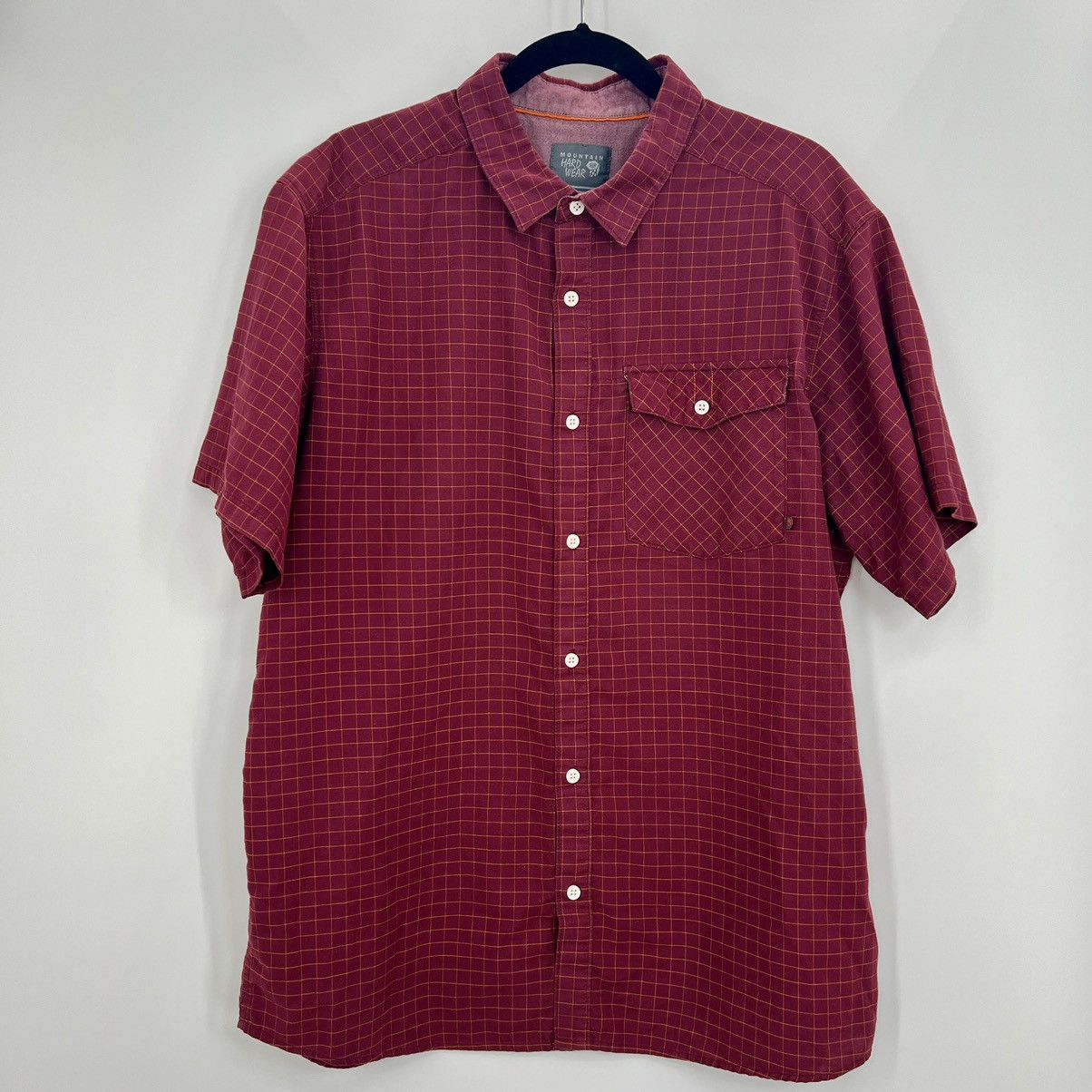 Mountain Hardwear Mountain Hardware Men’s Short Sleeve Casual Button Plaid XL Size US XL / EU 56 / 4 - 1 Thumbnail