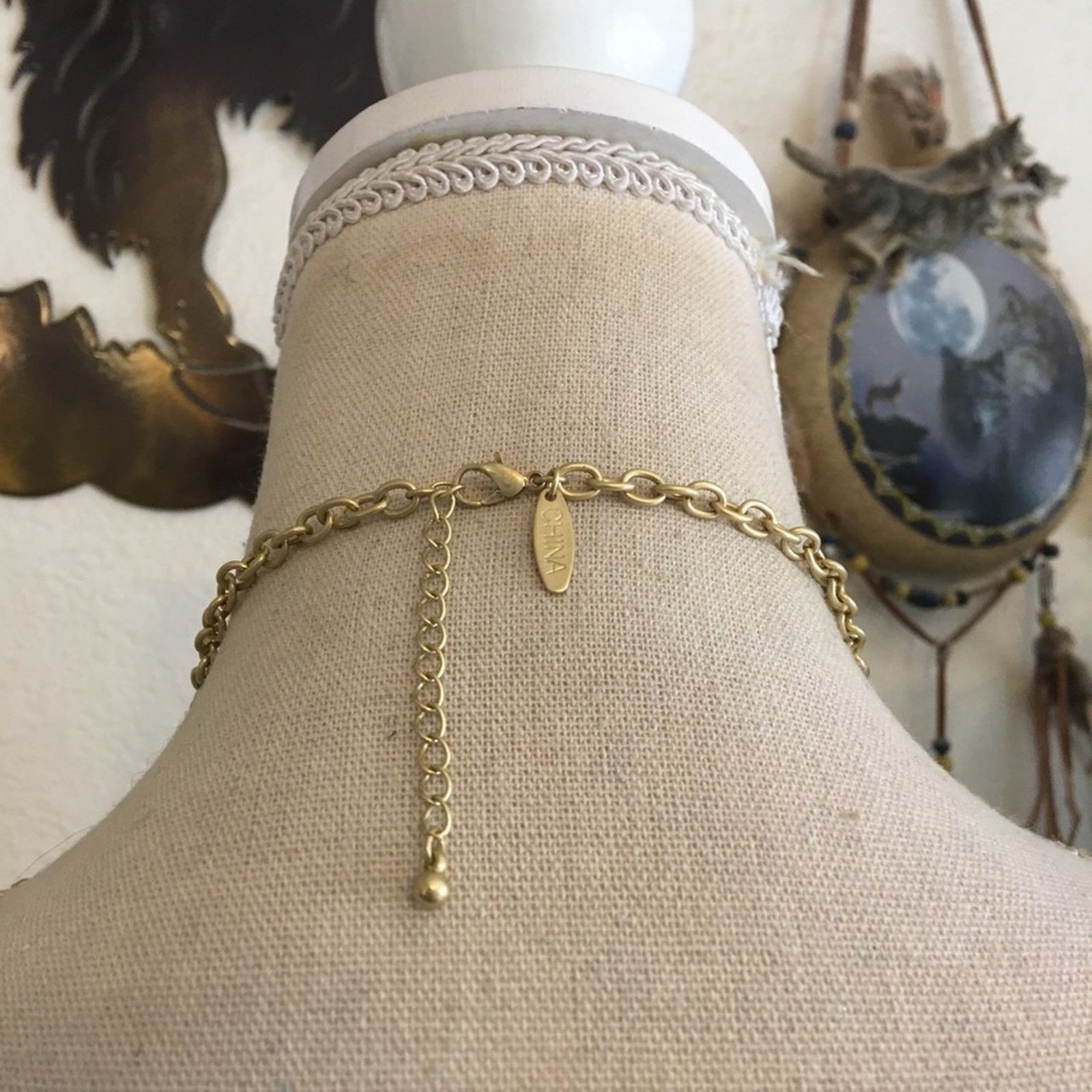 Jewelry Stone covered amulet matte gold chain necklace Size ONE SIZE - 7 Thumbnail