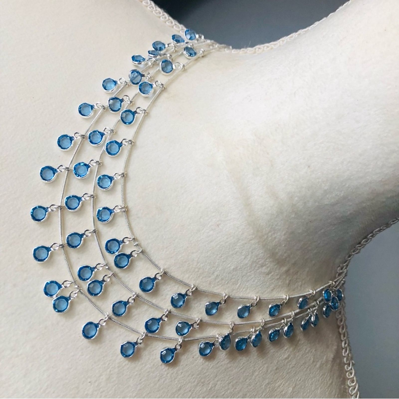 Anne Klein Vintage Anne Klein lion triple strand blue crystal necklace Size ONE SIZE - 1 Thumbnail
