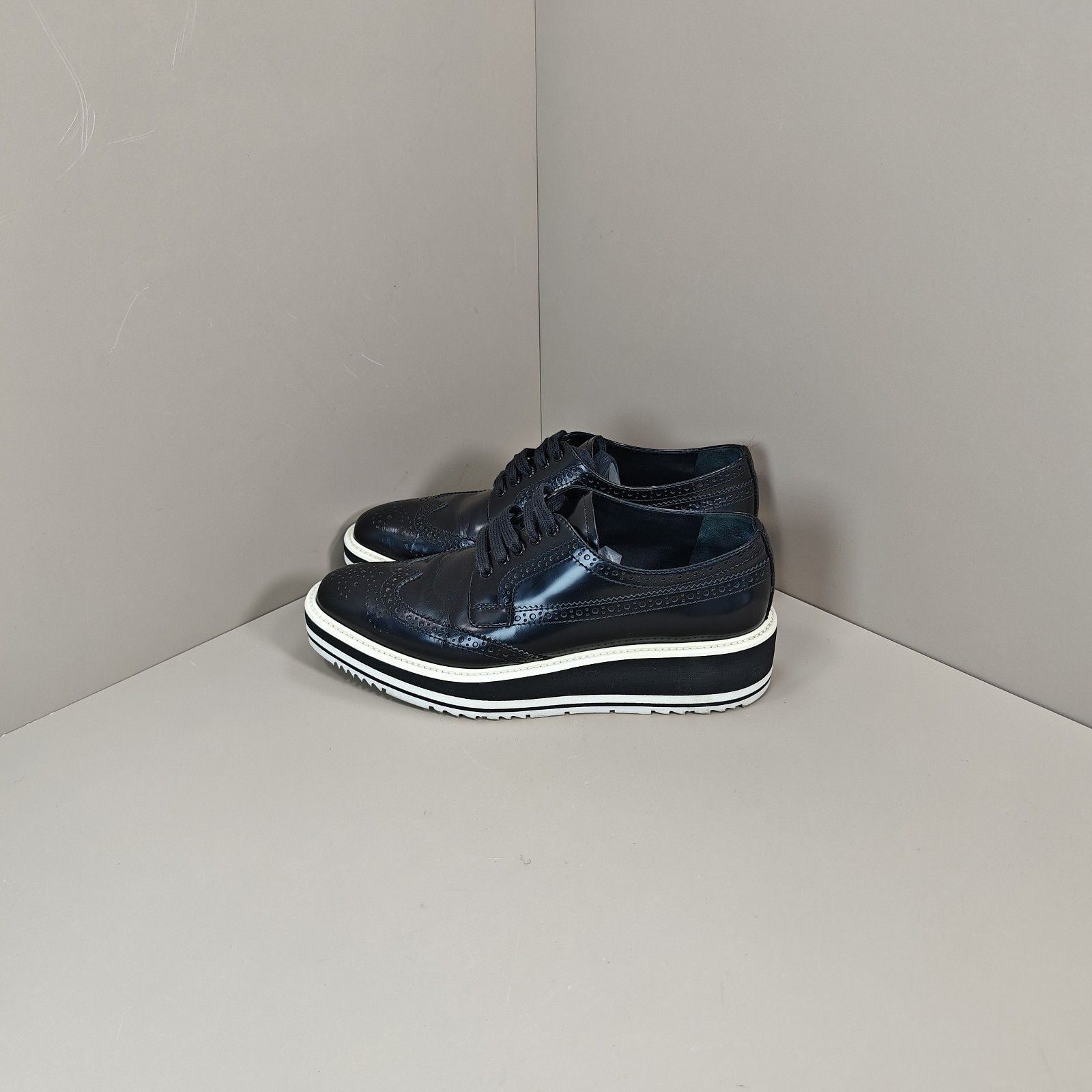 Prada Prada Black Platform Brogues Size 38 Size US 8 / IT 38 - 1 Thumbnail