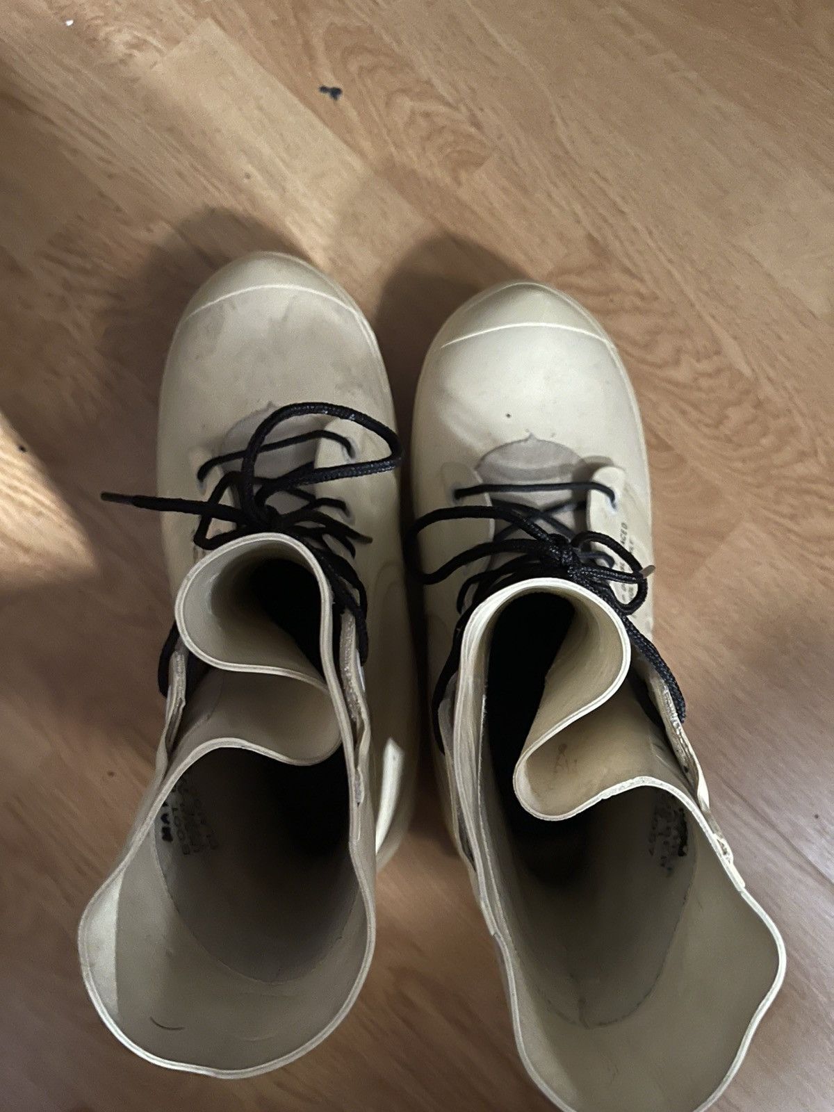 Other bunny boots Size US 10.5 / EU 43-44 - 2 Thumbnail