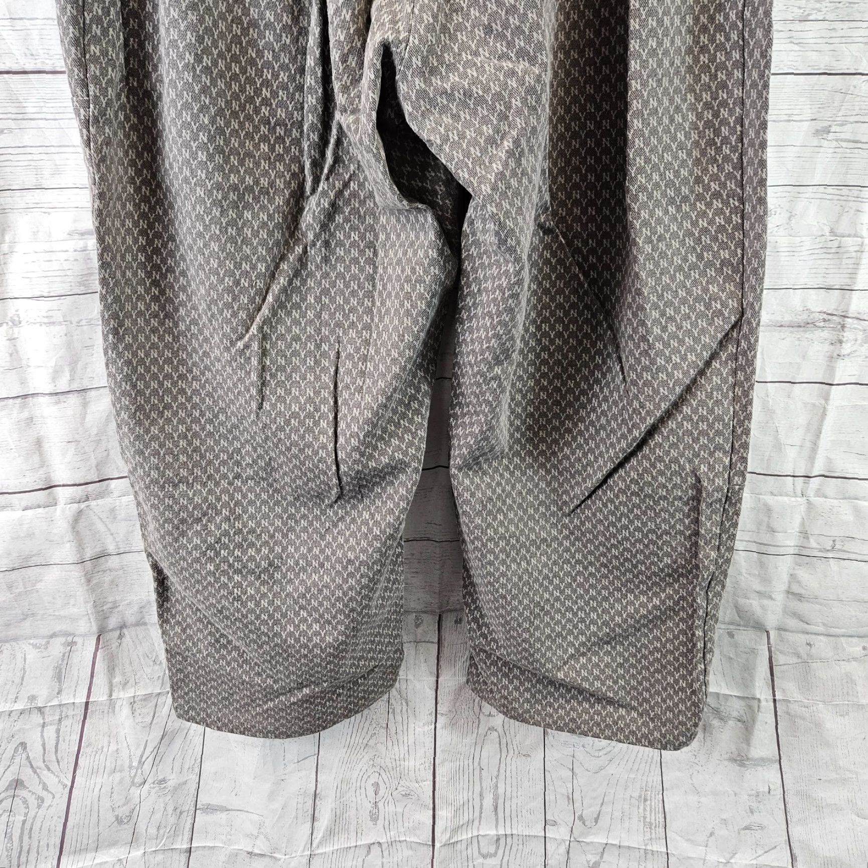 Vintage Buykud Womens Wide Leg Pants 2XL Gray Pull On High Rise Inseam 27.5in Cotton Patches Printed Vintage No Size 40" / US 18 - 6 Thumbnail