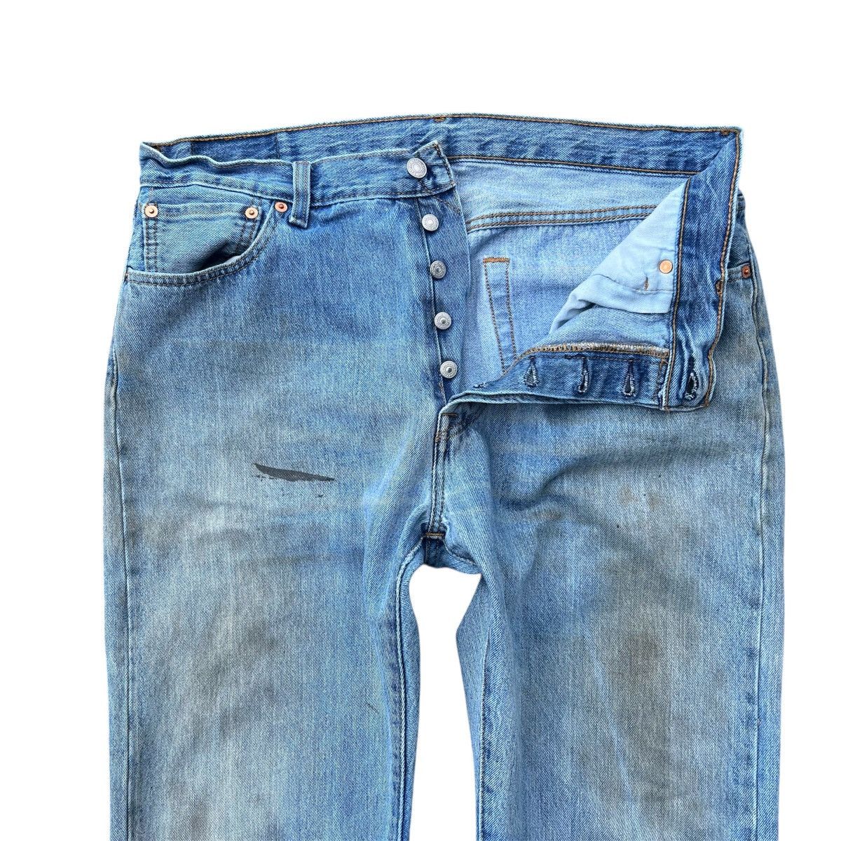 Levi's Vintage 2000s Distressed Thrashed Light Wash Levis 501 Jeans Size US 36 / EU 52 - 3 Thumbnail