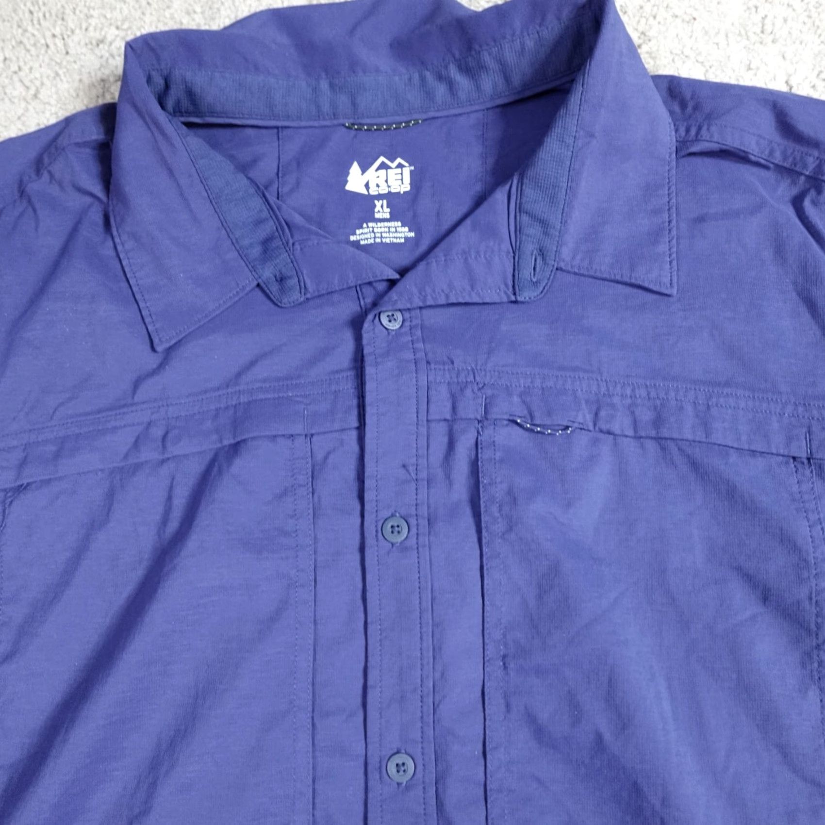 Vintage REI Co-Op Shirt XL Blue Solid Pattern Vented Snap Pockets Men Short Sleeve Button-Up Nylon Spandex Pockets Size US XL / EU 56 / 4 - 2 Thumbnail