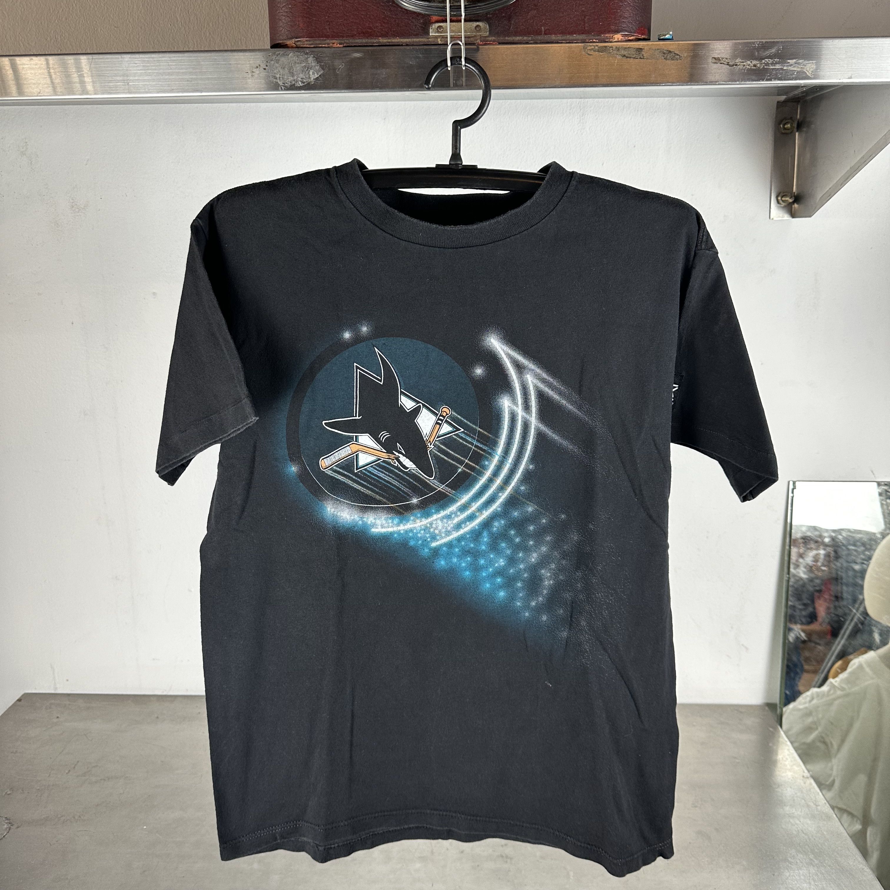 Vintage 90s San Jose Sharks NHL Starter Graphic Large T-Shirt Size US L / EU 52-54 / 3 - 1 Thumbnail