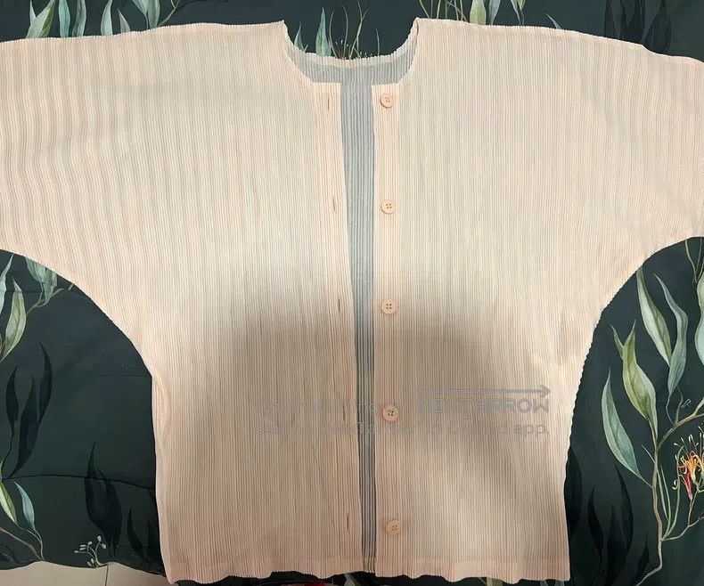 Issey Miyake Issey Miyake Yellow Coat Size L / US 10 / IT 46 - 2 Thumbnail