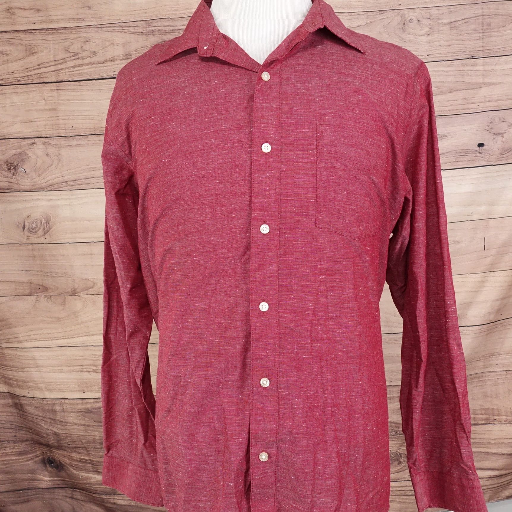 Van Heusen VINTAGE VAN HEUSEN CLASSIC FIT RED LONG SLEEVE BUTTON DOWN SHIRT MENS XL 17-17.5 Size US XL / EU 56 / 4 - 3 Thumbnail