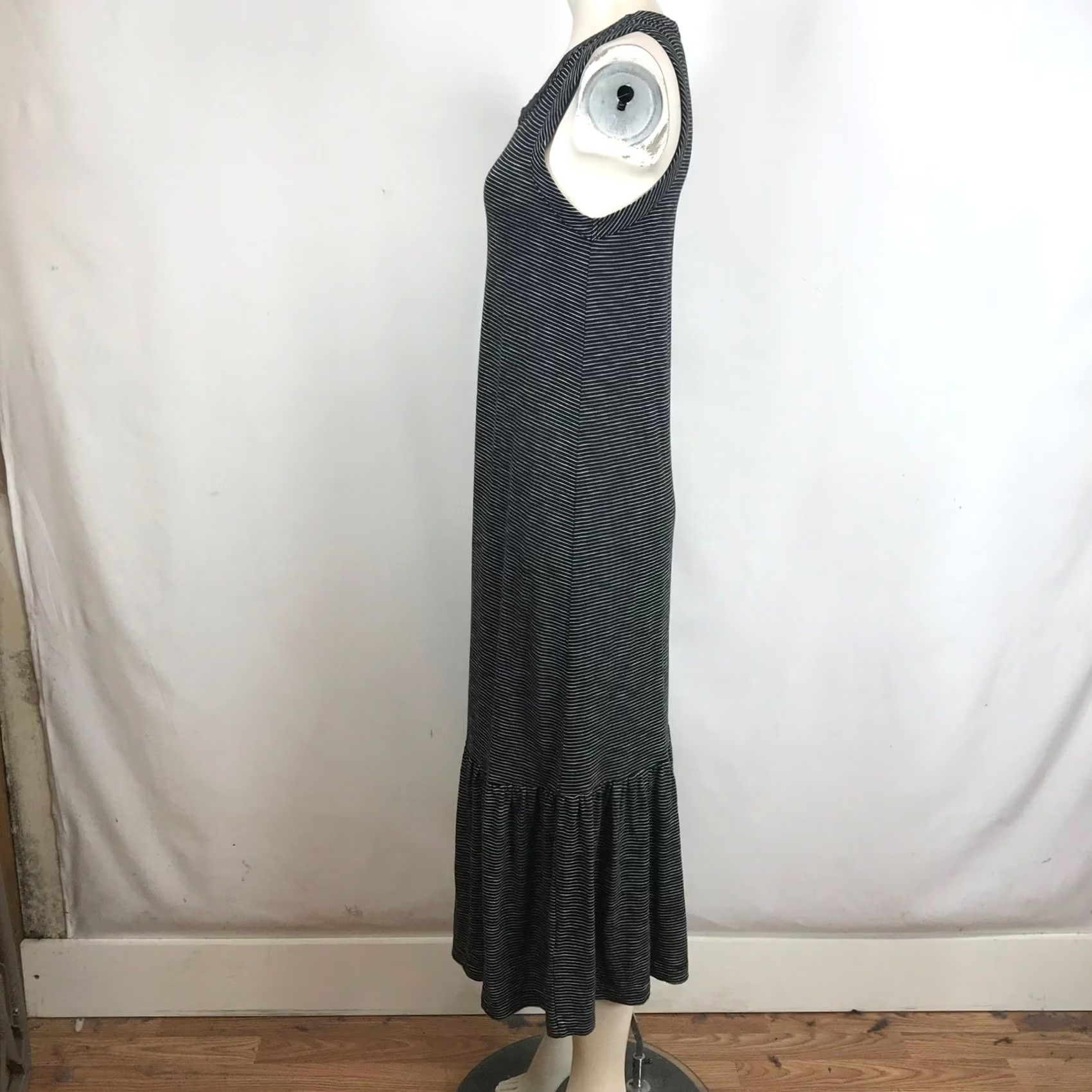 Madewell Madewell Maxi Dress Black White Striped Ribbed Knit Tiered Ruffle Hem Sleeveless Scoop Neck Medium Size M / US 6-8 / IT 42-44 - 6 Thumbnail