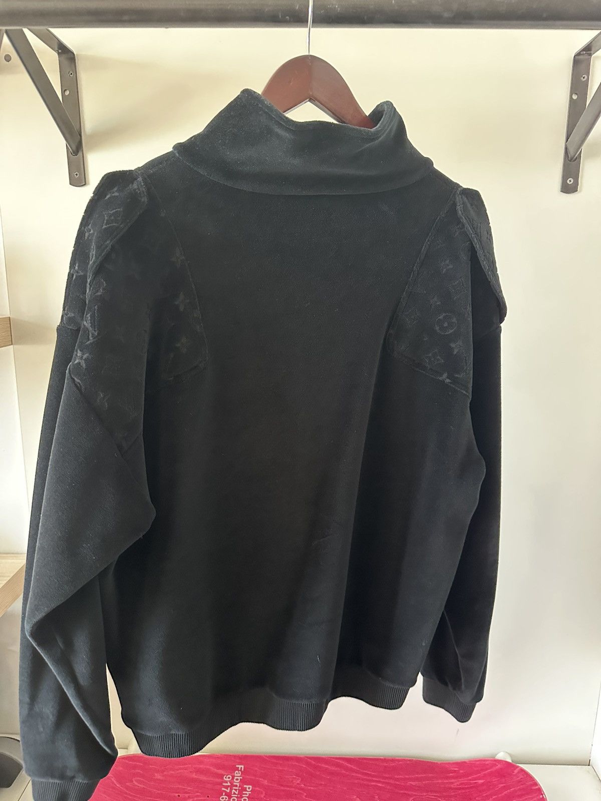 Louis Vuitton Louis Vuitton x Virgil Abloh velour cargo Quarter Zip Size US M / EU 48-50 / 2 - 5 Thumbnail