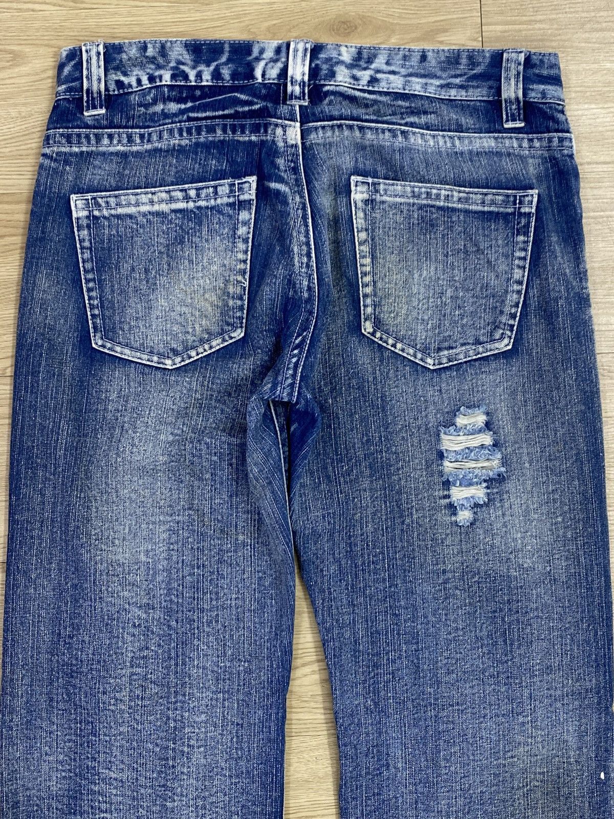 Japanese Brand Japanese Brand Distressed Style Splatter Paint Jeans Size US 33 - 4 Thumbnail