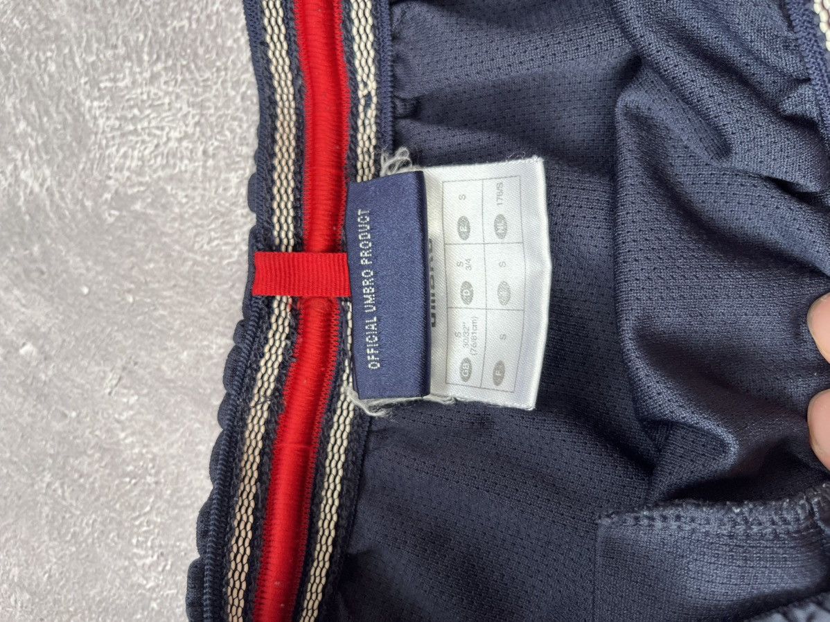 Umbro Vintage Umbro England Soccer Jersey Shorts Size S Size US 30 / EU 46 - 3 Thumbnail