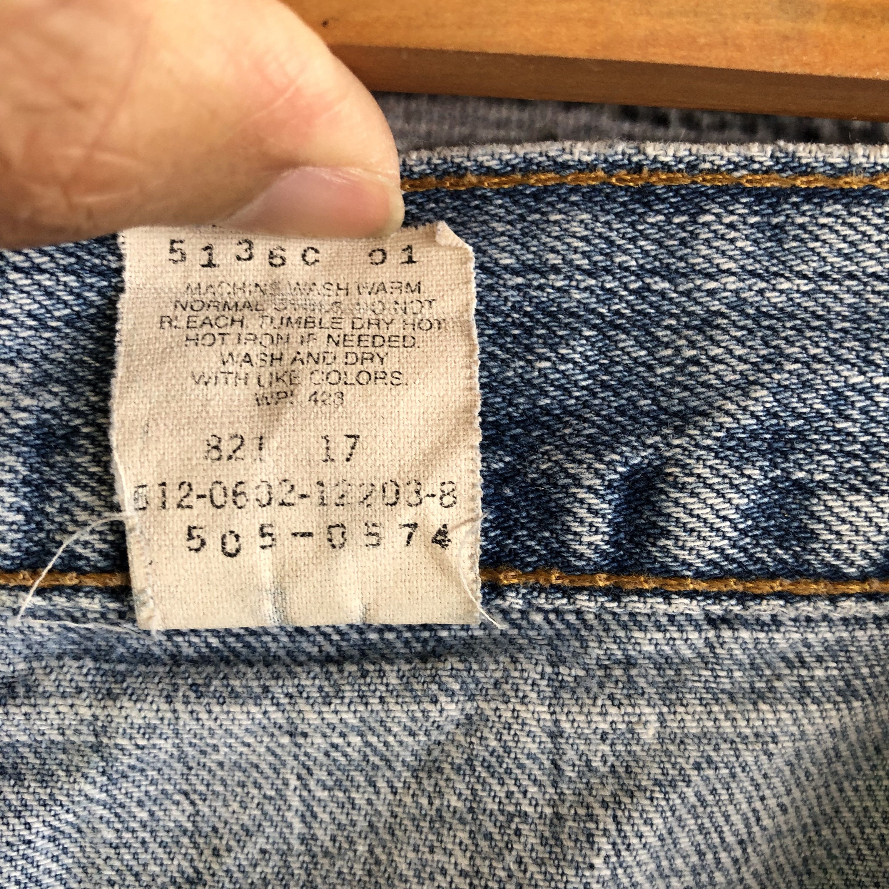 Levi's Vintage Levis 505 Distressed Sun Faded Jeans Levi's Denim Size 28" / US 6 / IT 42 - 10 Thumbnail