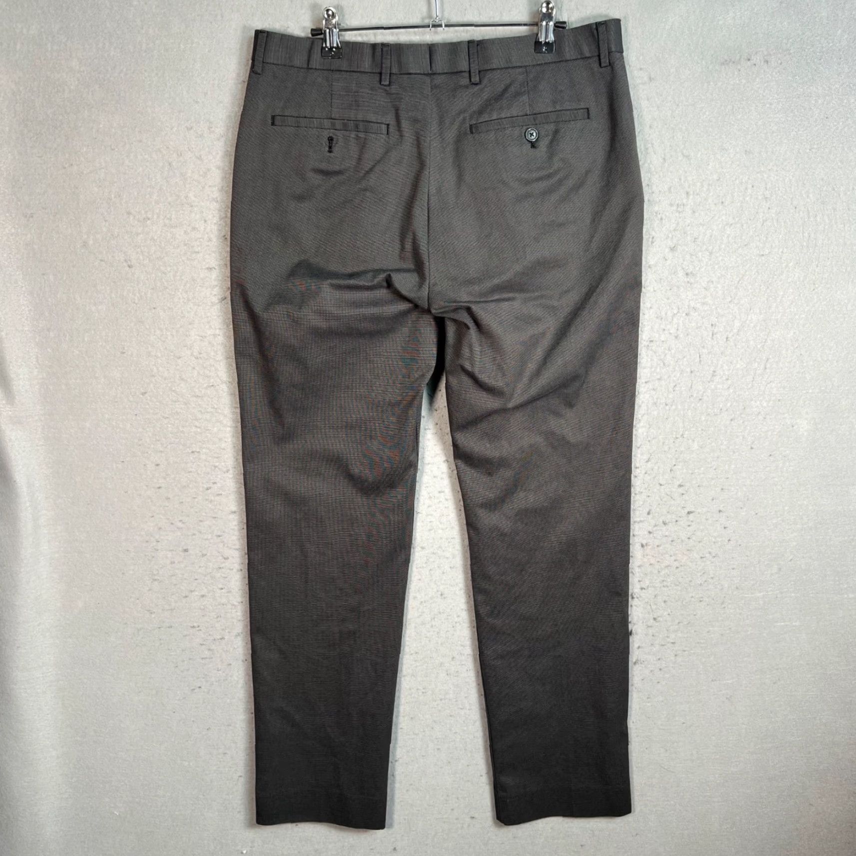 Banana Republic Banana Republic Mens Pants Slim Fit 32 x 32 Gray 100% Cotton Non-Iron Dress Pants Mens Slim Gray Banana Republic 32x32 Vintage: No | Formal Size US 32 / EU 48 - 2 Thumbnail