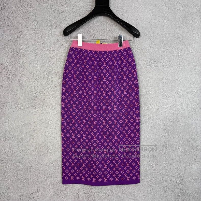 Louis Vuitton Louis Vuitton size m Mulberry silk purple blend printed str Size 24" / US 00 / IT 34 - 2 Thumbnail