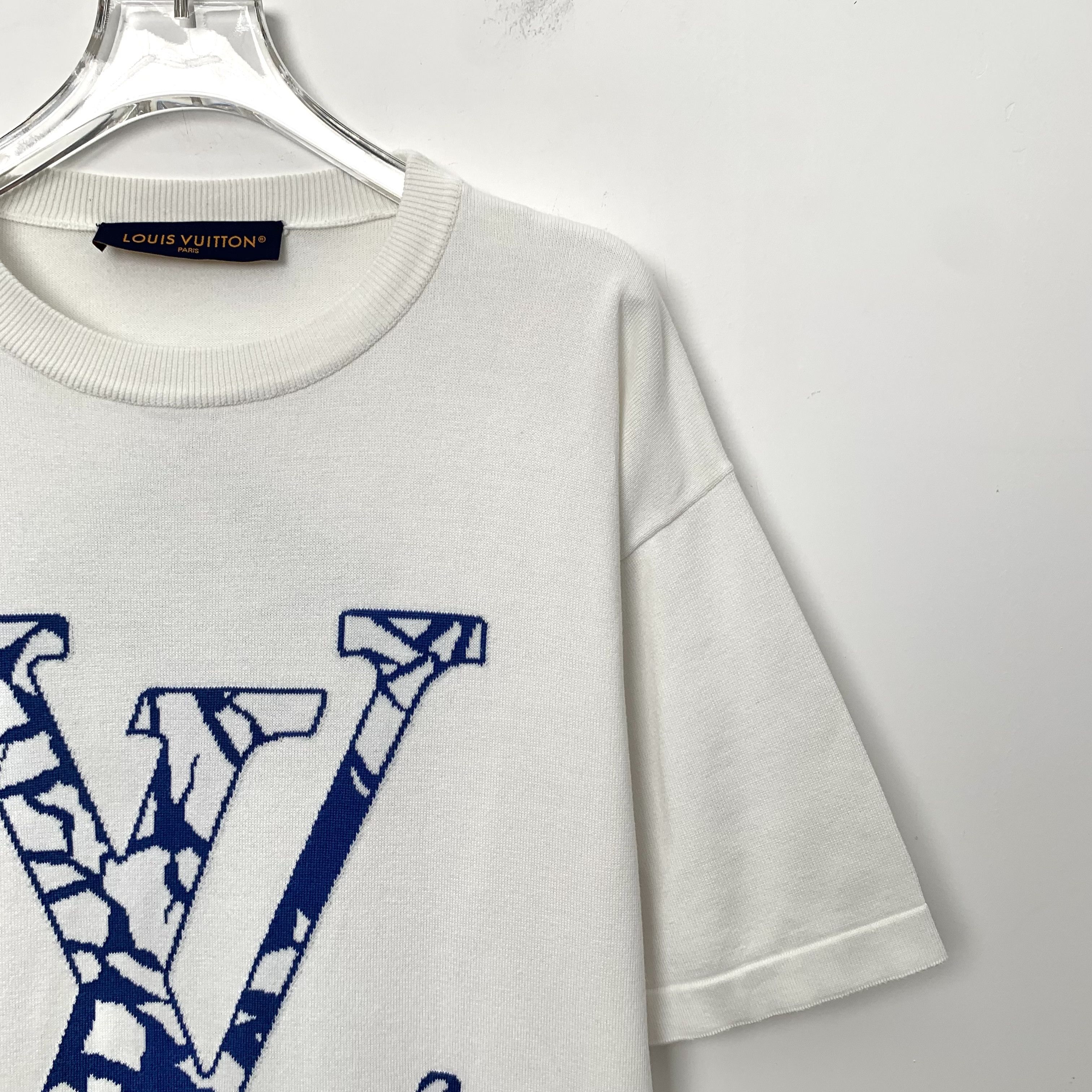 Louis Vuitton Louis Vuitton Tee – White Logo Cotton (Size L) Size L / US 10 / IT 46 - 6 Thumbnail