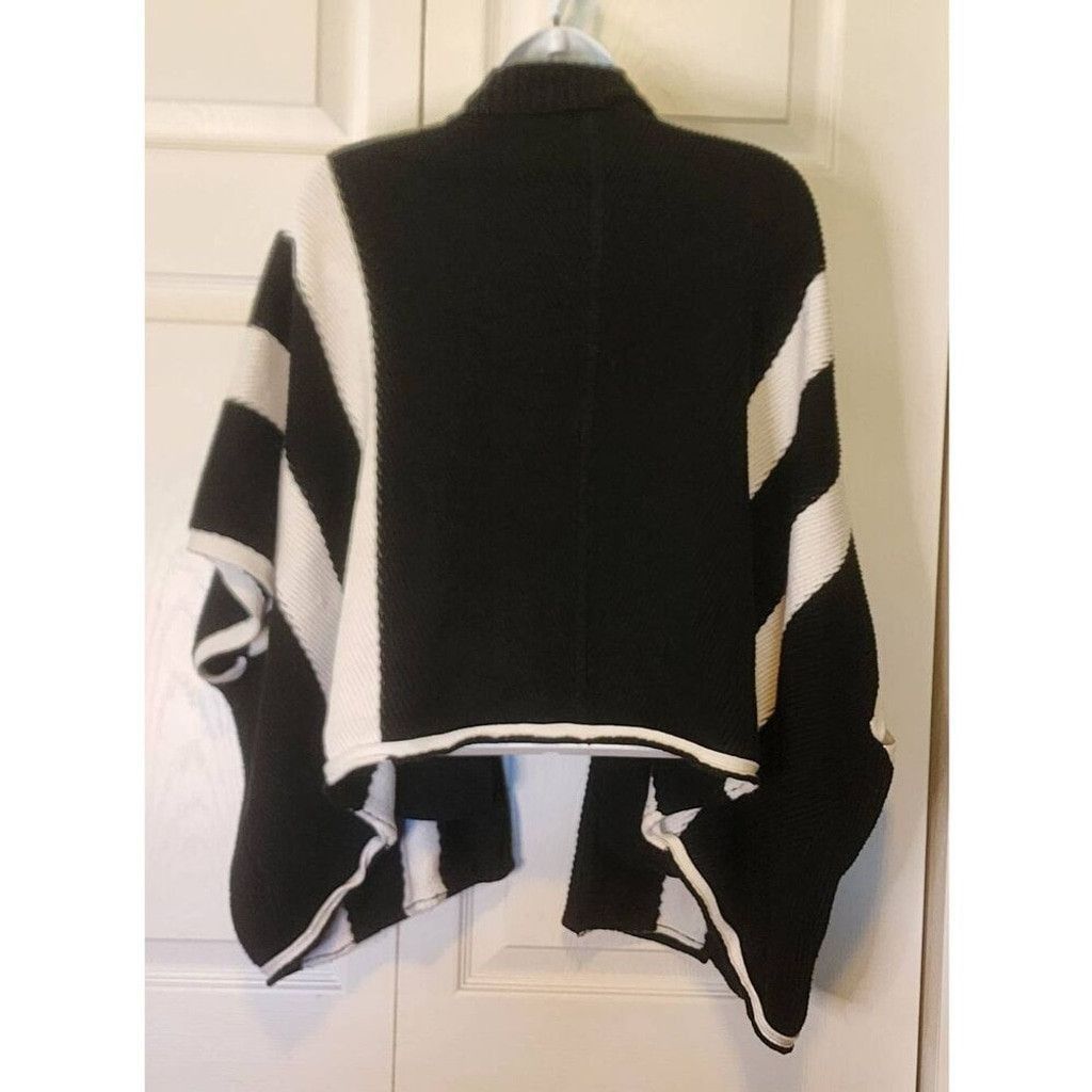 Forever 21 Forever 21 Black and white Poncho Size XS / US 0-2 / IT 36-38 - 3 Thumbnail