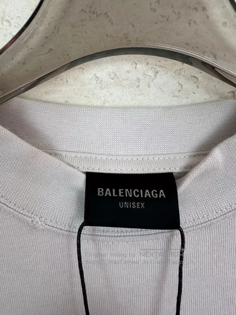 Balenciaga Balenciaga Tokyo Tower Short Sleeve Size US M / EU 48-50 / 2 - 3 Thumbnail
