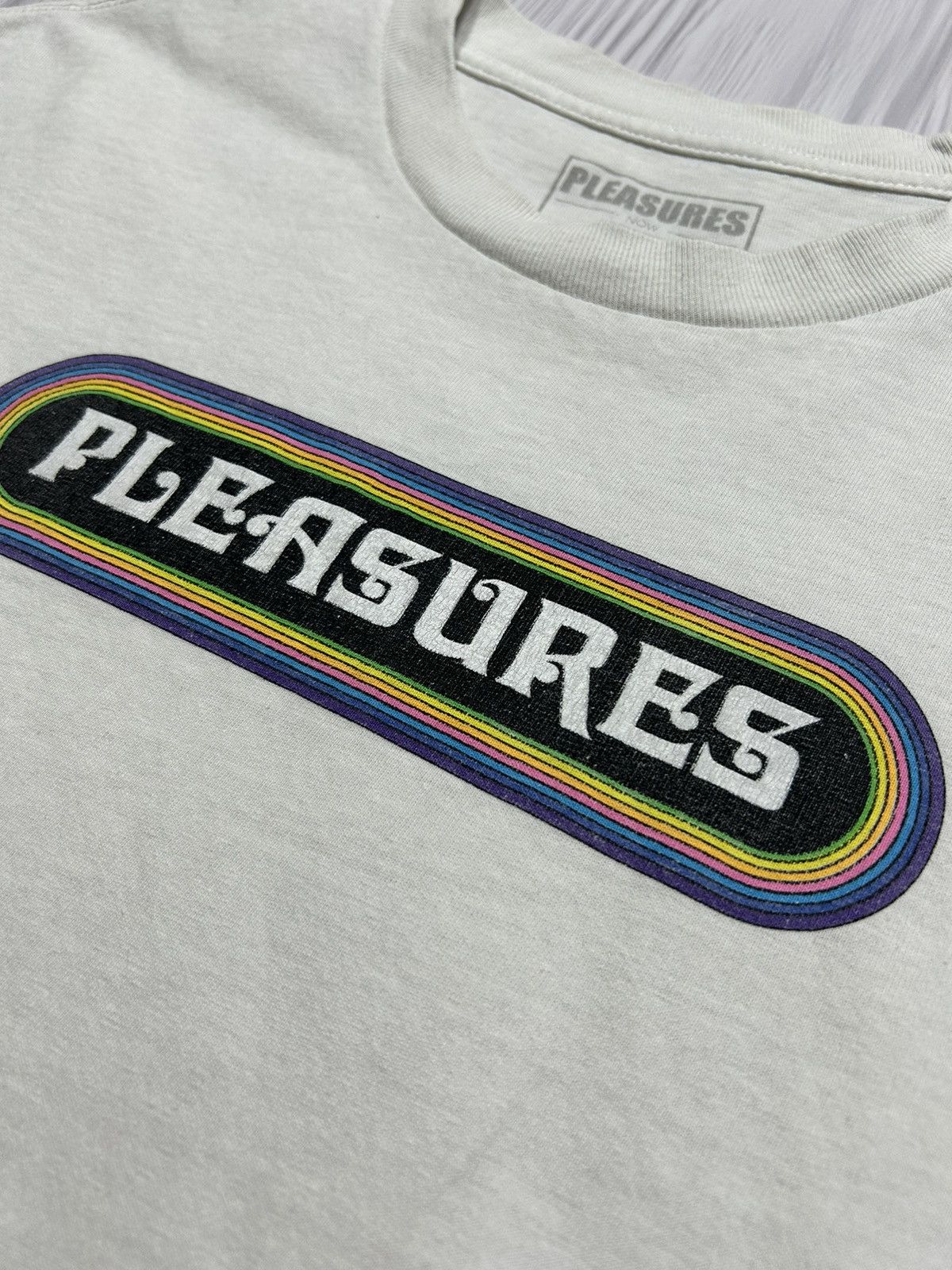 Pleasures × Vintage Pleasures Big Logo T-Shirt Size M Size US M / EU 48-50 / 2 - 10 Thumbnail
