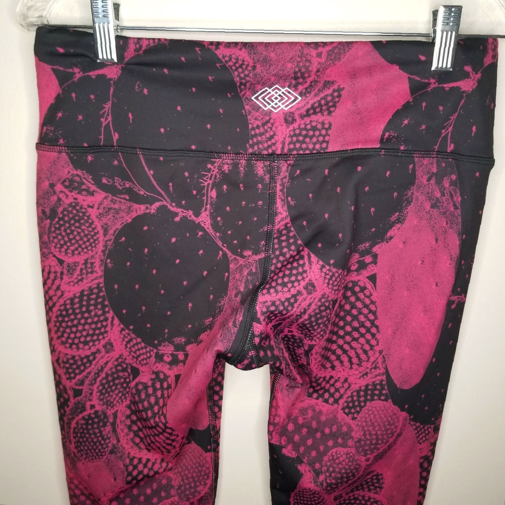 Pinko UINTAH Women's Pink Black Yoga Leggings Size 3 Compression Activewear Size 26" / US 2 / IT 38 - 5 Thumbnail