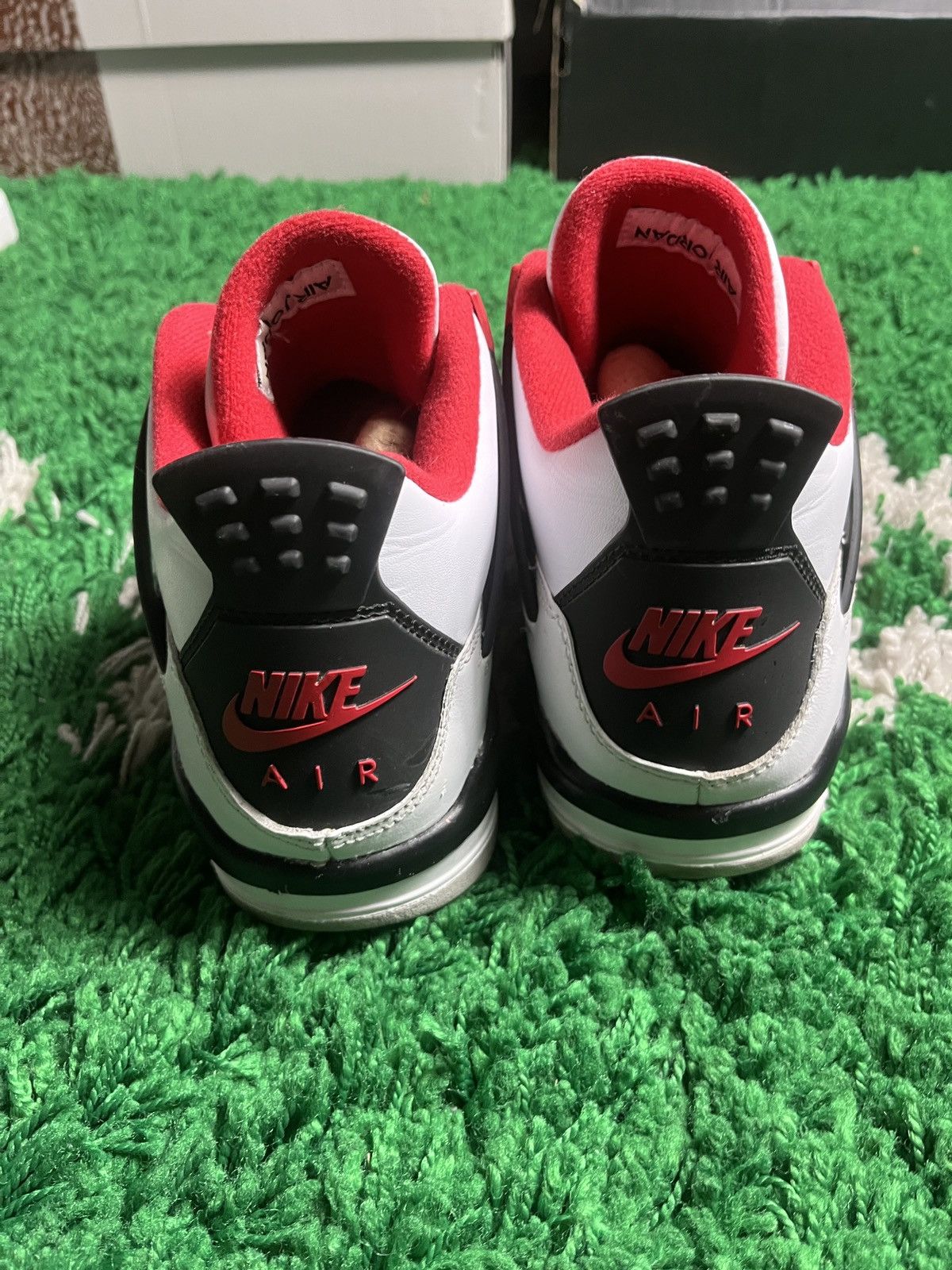 Jordan Brand Jordan 4 Fire Red Size US 7 / EU 40 - 2 Thumbnail