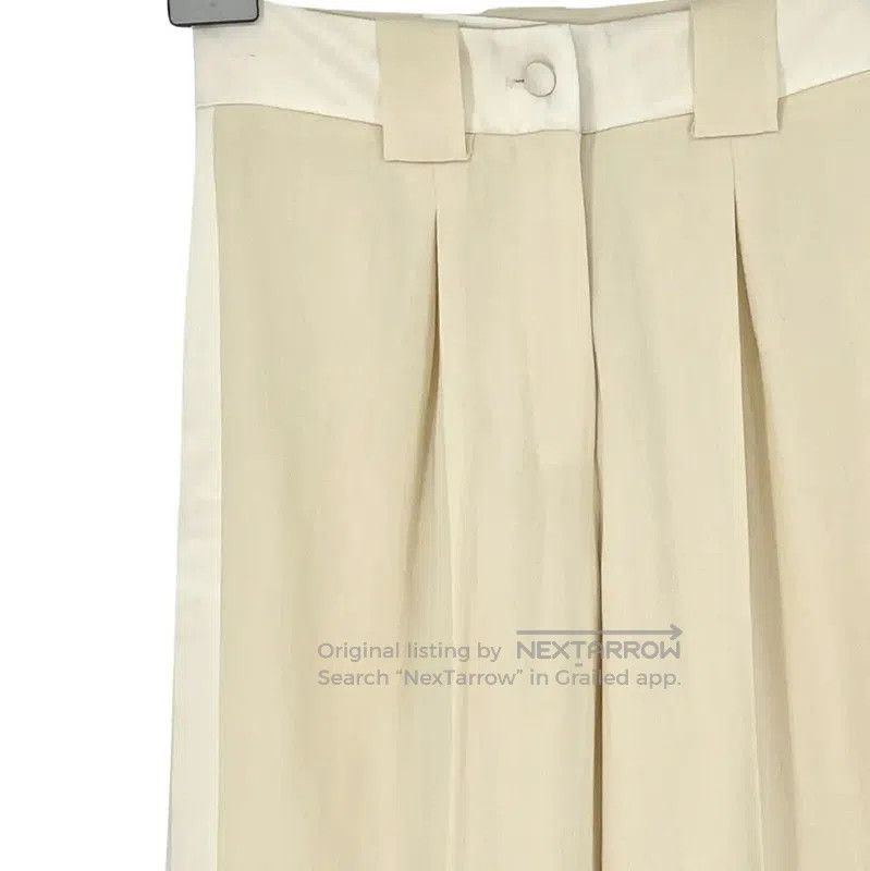 Yves Saint Laurent YSL Casual Wool Trousers in Beige . Size 23" - 2 Thumbnail